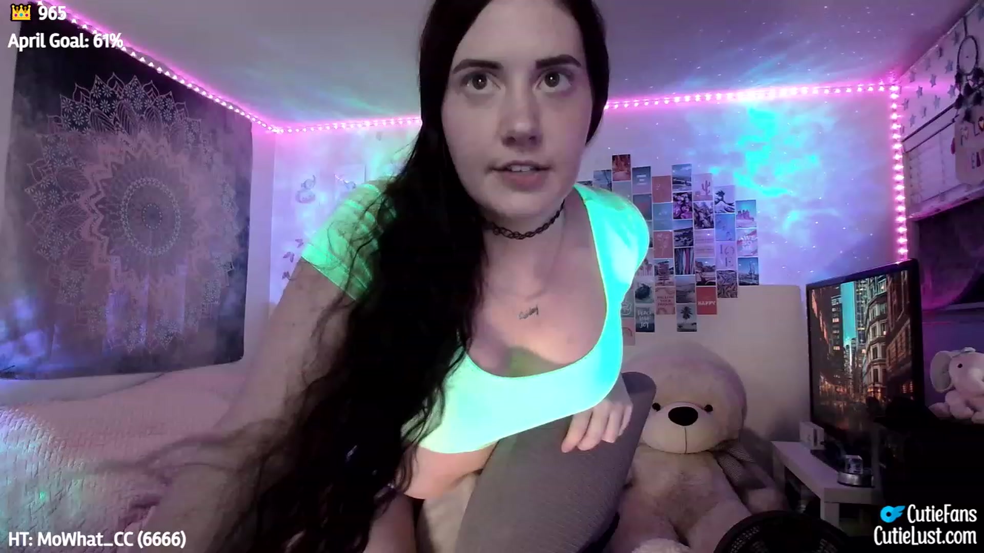 Gallery image thumbnail from Ashley's myfreecams stream on, 04/30/2023, 07:20 image 10 of 20