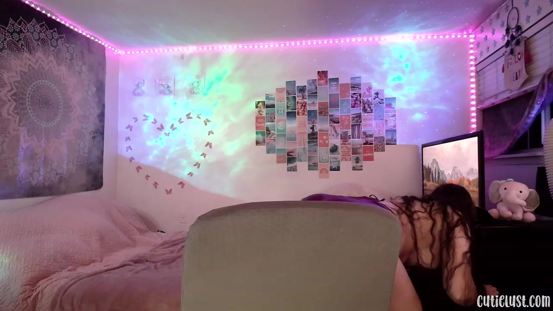 Gallery image thumbnail from Ashley's myfreecams stream on, 04/30/2023, 08:13 image 4 of 20