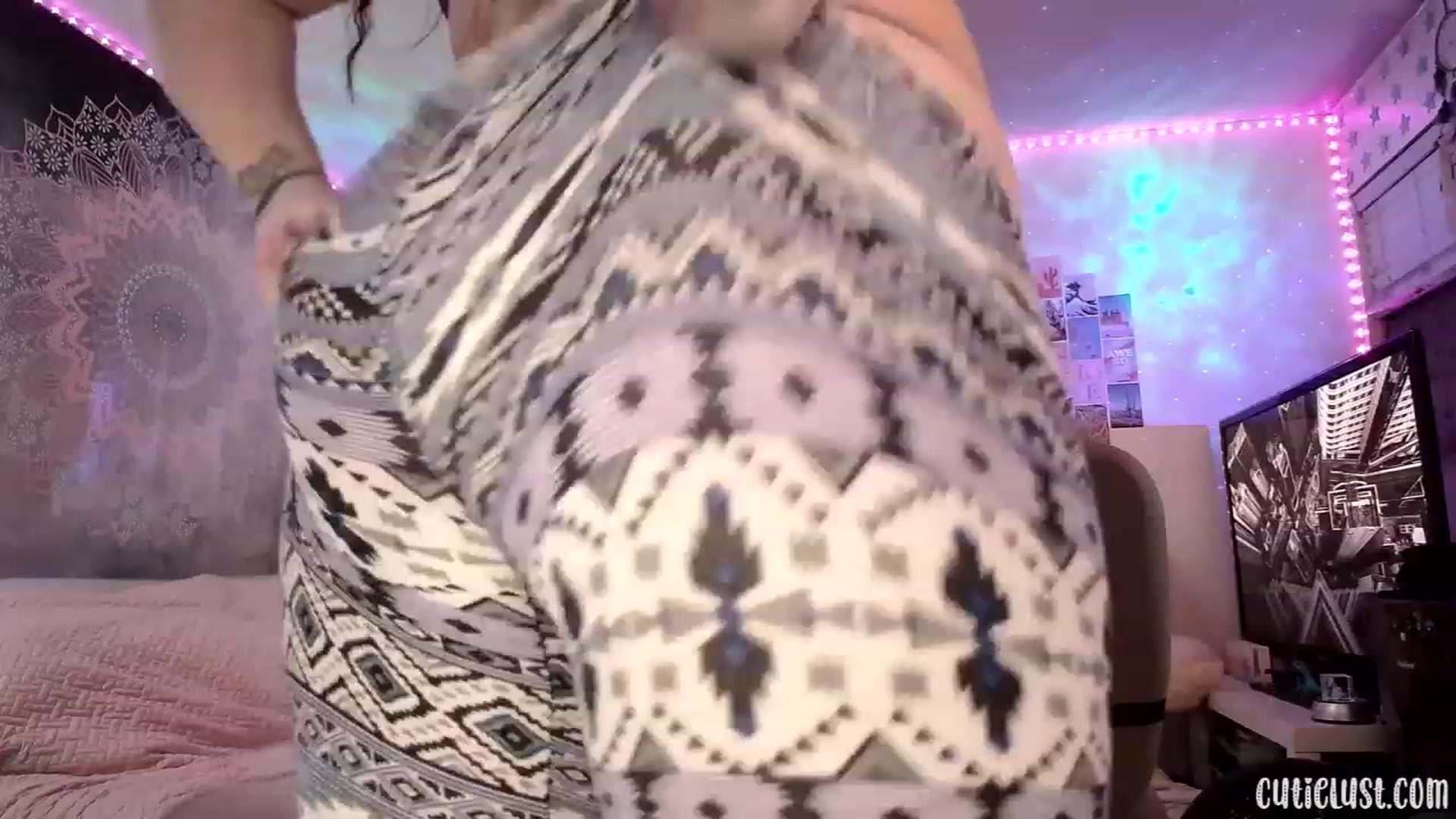 Gallery image thumbnail from Ashley's myfreecams stream on, 05/06/2023, 04:56 image 9 of 20