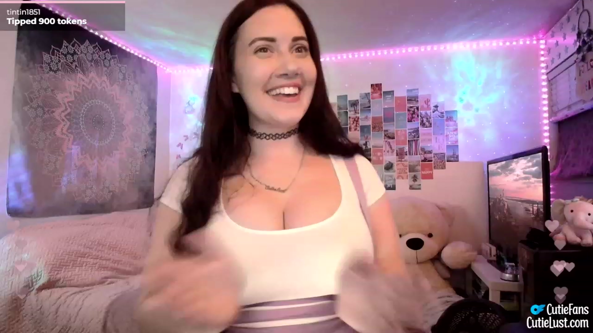 Gallery image thumbnail from Ashley's myfreecams stream on, 05/06/2023, 06:58 image 1 of 20