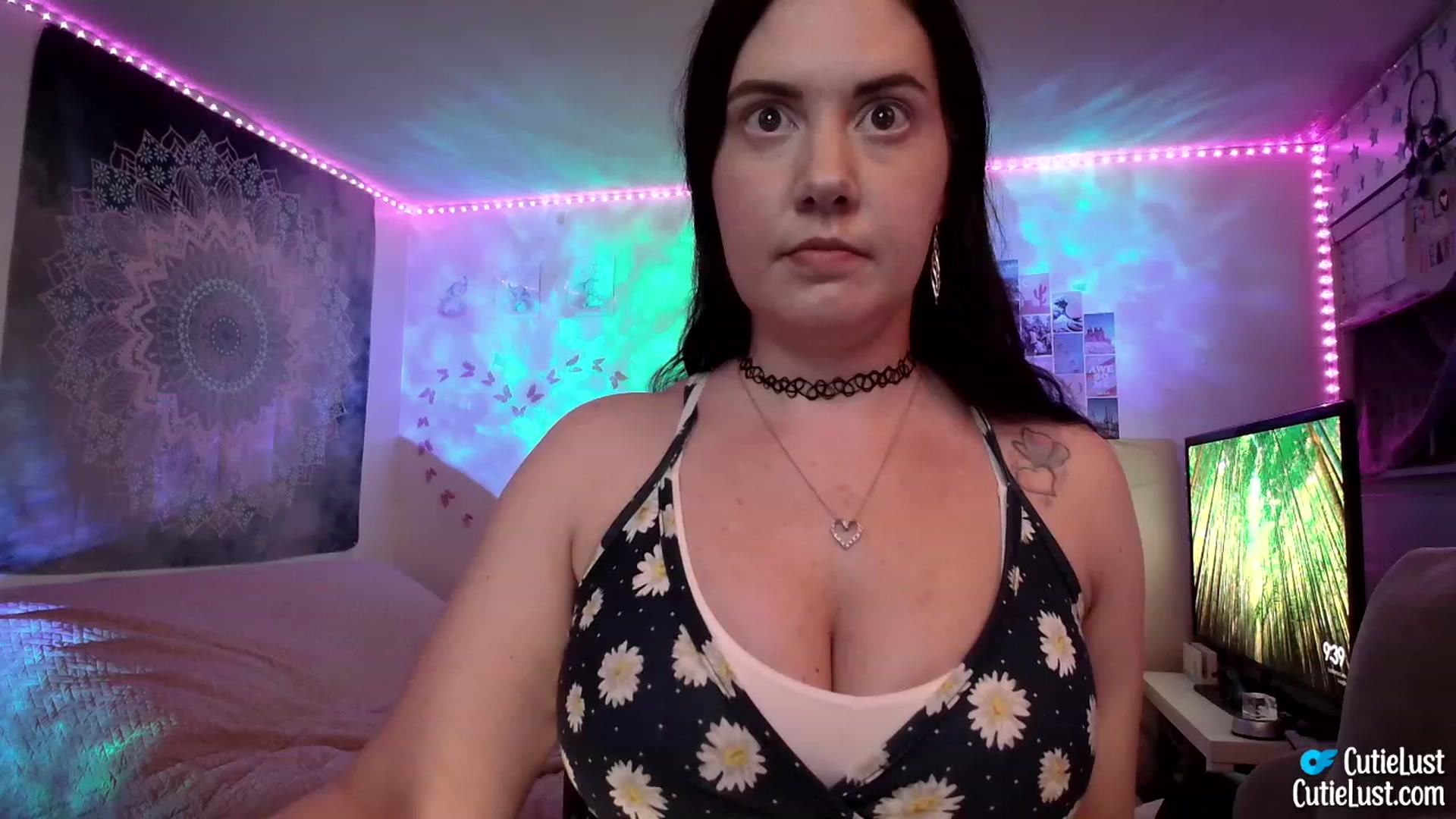 Gallery image thumbnail from Ashley's myfreecams stream on, 06/03/2023, 03:23 image 1 of 20