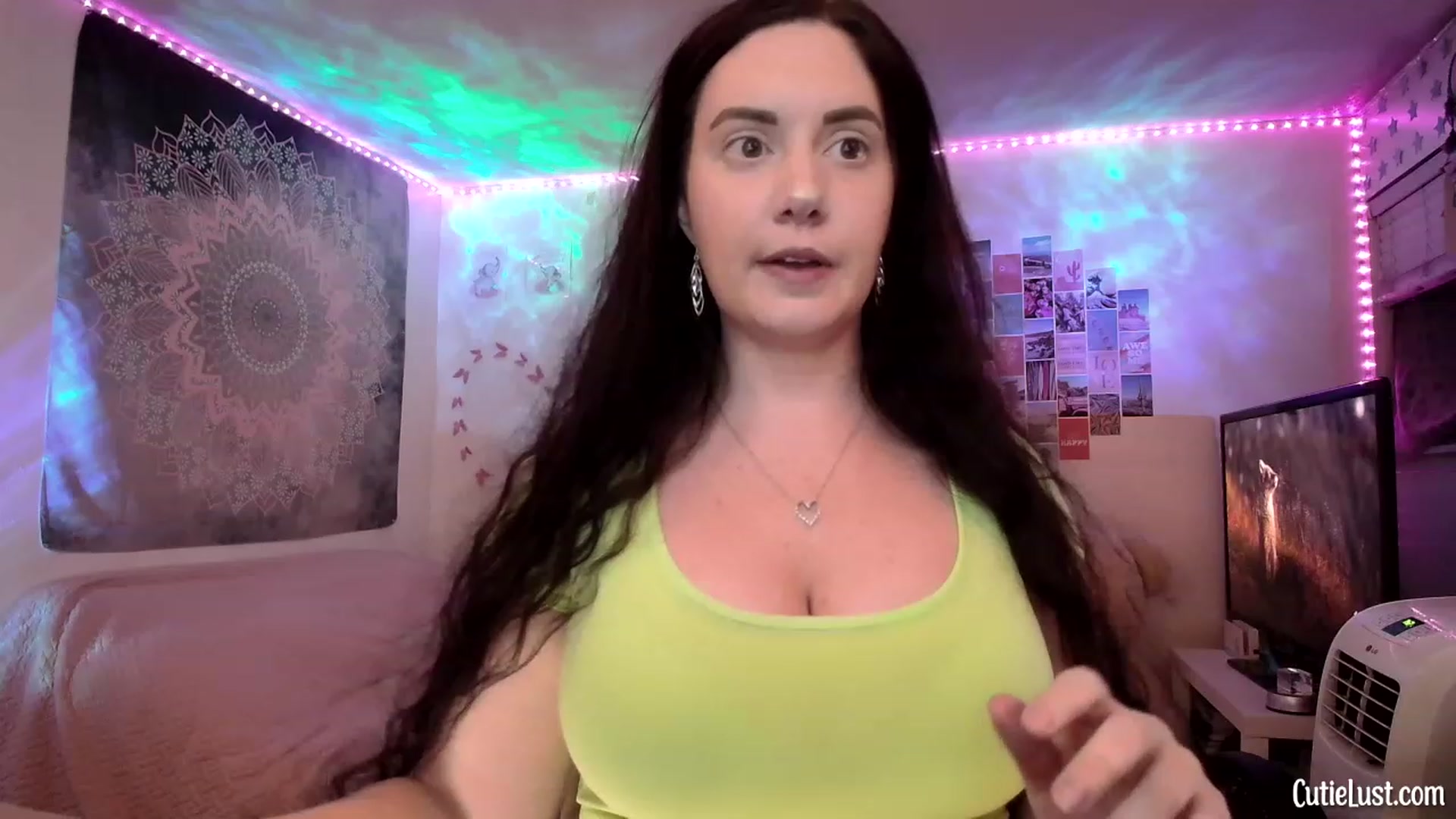 Gallery image thumbnail from Ashley's myfreecams stream on, 06/04/2023, 04:24 image 11 of 20
