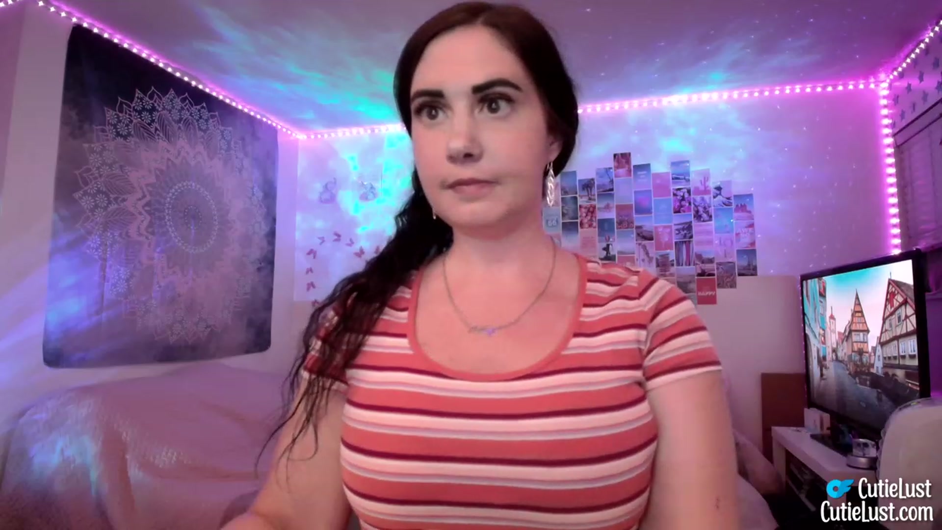 Gallery image thumbnail from Ashley's myfreecams stream on, 07/30/2023, 24:58 image 20 of 20