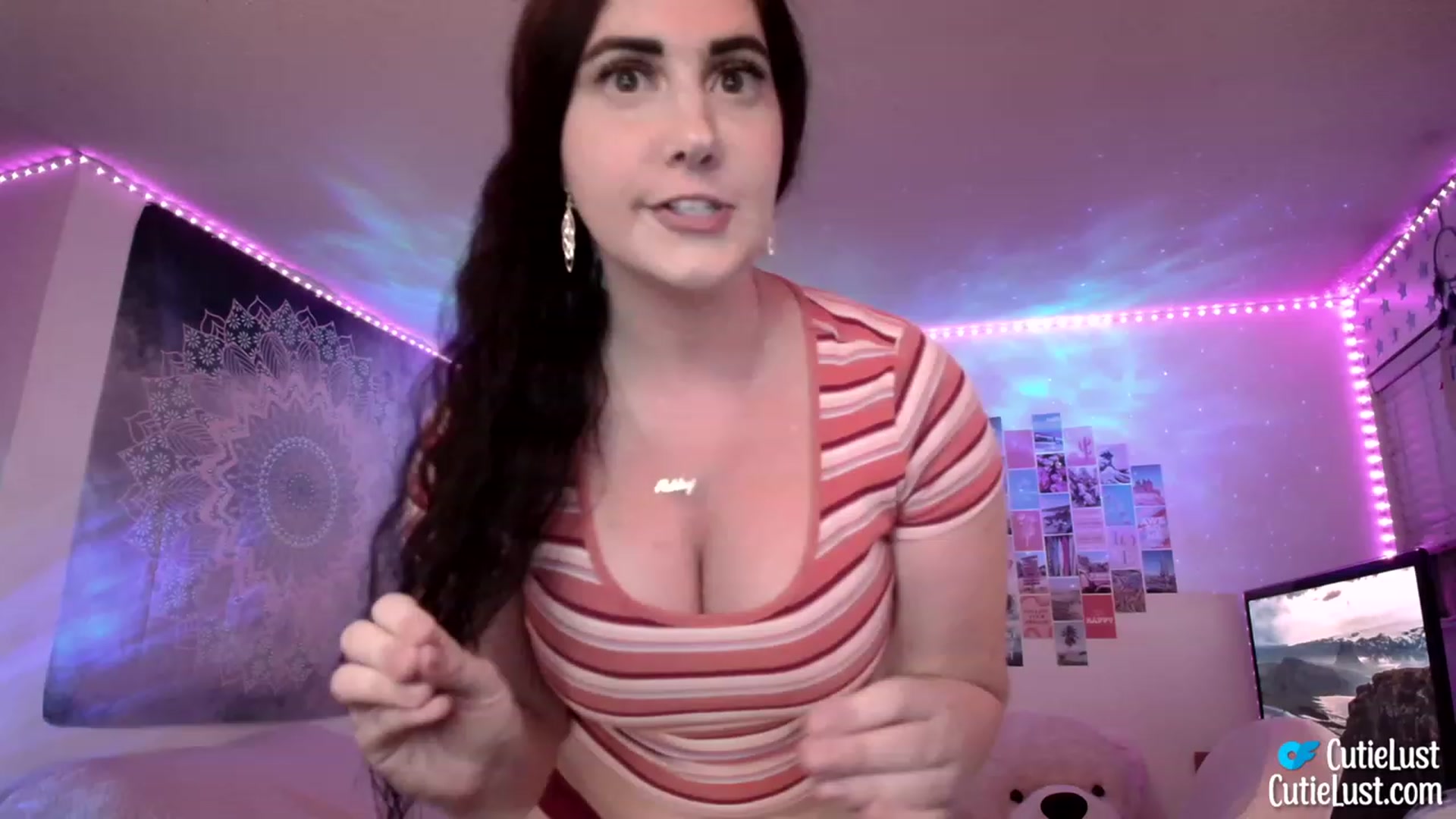 Gallery image thumbnail from Ashley's myfreecams stream on, 07/30/2023, 01:44 image 13 of 20
