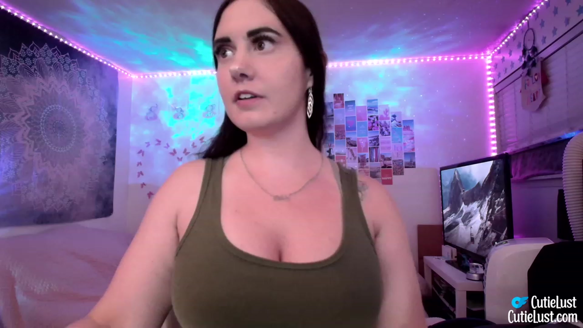 Gallery image thumbnail from Ashley's myfreecams stream on, 07/30/2023, 07:25 image 2 of 20