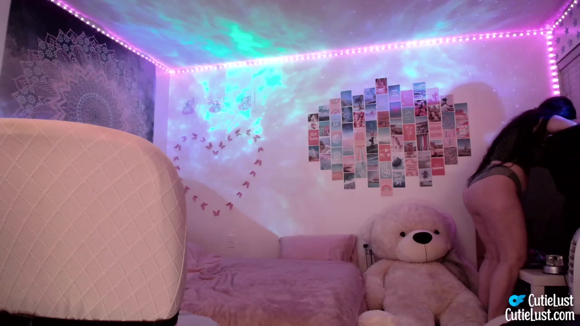Gallery image thumbnail from Ashley's myfreecams stream on, 07/30/2023, 11:05 image 6 of 20