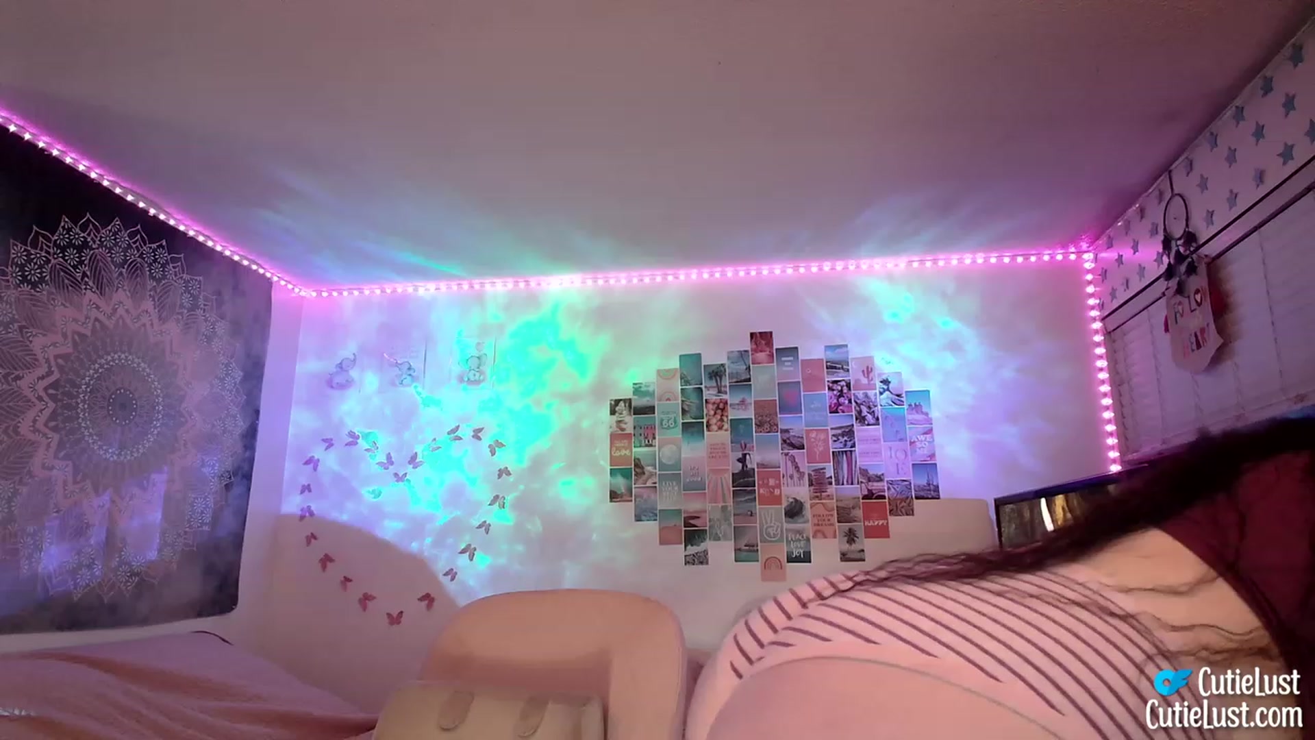 Gallery image thumbnail from Ashley's myfreecams stream on, 08/19/2023, 06:48 image 7 of 20