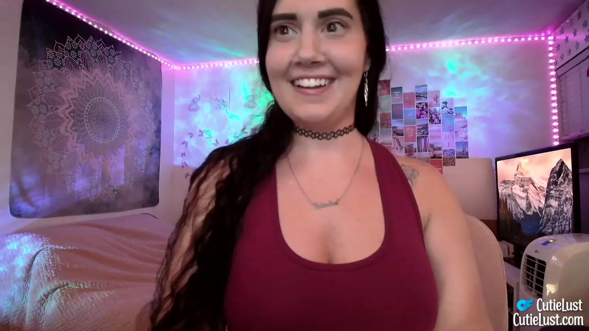 Gallery image thumbnail from Ashley's myfreecams stream on, 08/19/2023, 06:48 image 1 of 20