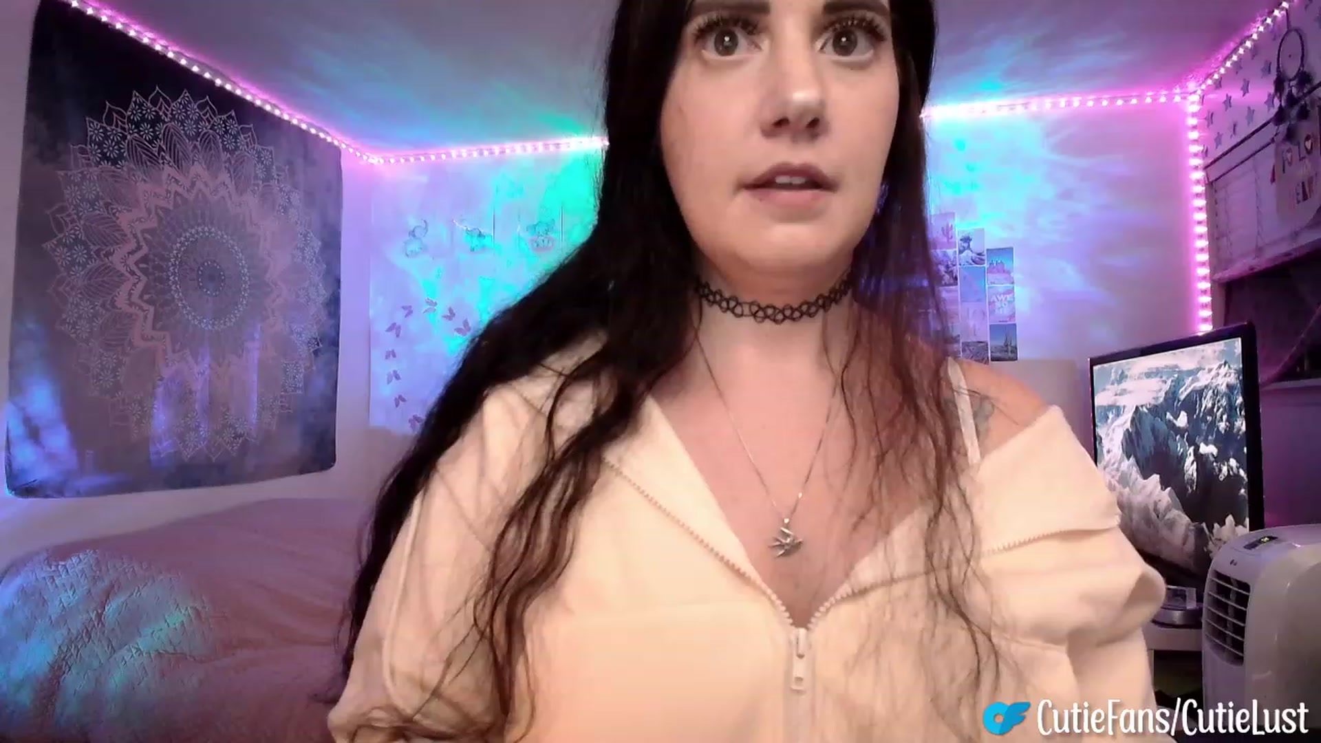 Gallery image thumbnail from Ashley's myfreecams stream on, 09/30/2023, 09:32 image 17 of 20