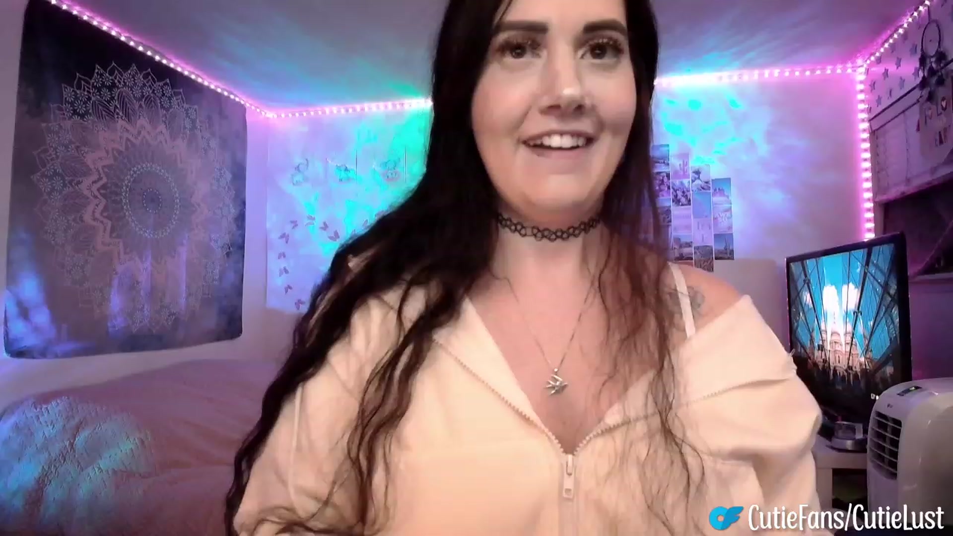 Gallery image thumbnail from Ashley's myfreecams stream on, 09/30/2023, 09:32 image 20 of 20