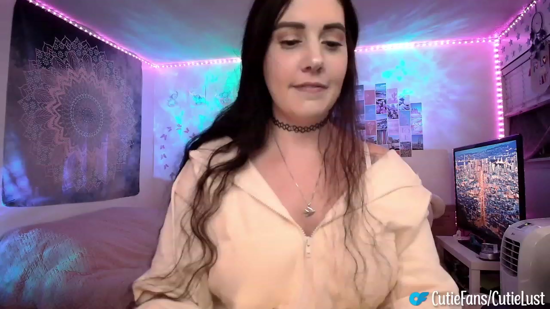 Gallery image thumbnail from Ashley's myfreecams stream on, 09/30/2023, 09:32 image 11 of 20