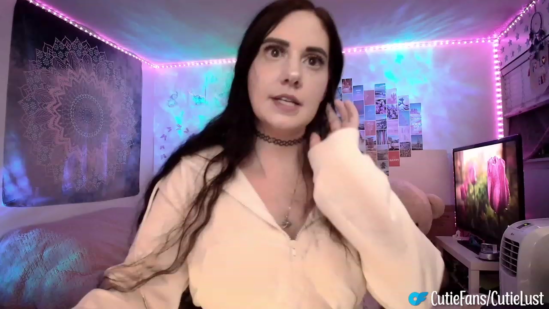 Gallery image thumbnail from Ashley's myfreecams stream on, 09/30/2023, 09:32 image 13 of 20