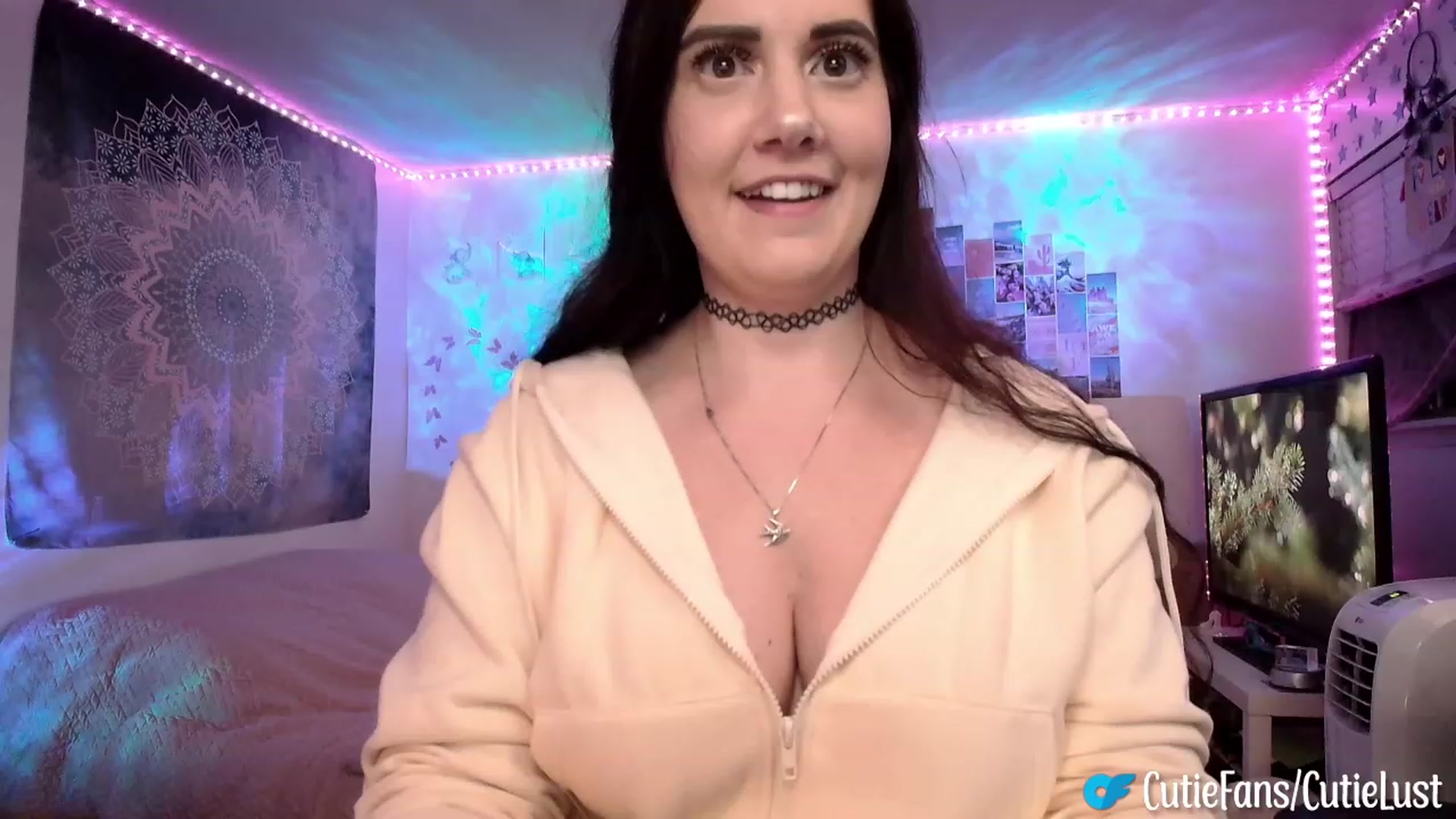 Gallery image thumbnail from Ashley's myfreecams stream on, 09/30/2023, 09:32 image 1 of 20