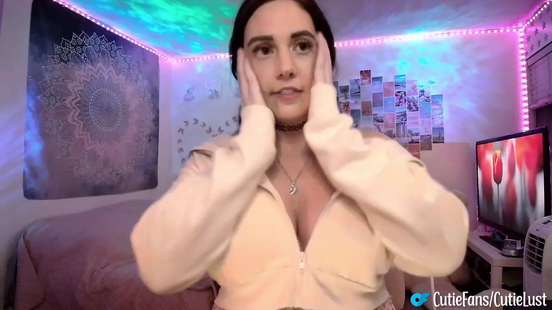 Gallery image thumbnail from Ashley's myfreecams stream on, 09/30/2023, 11:18 image 19 of 20