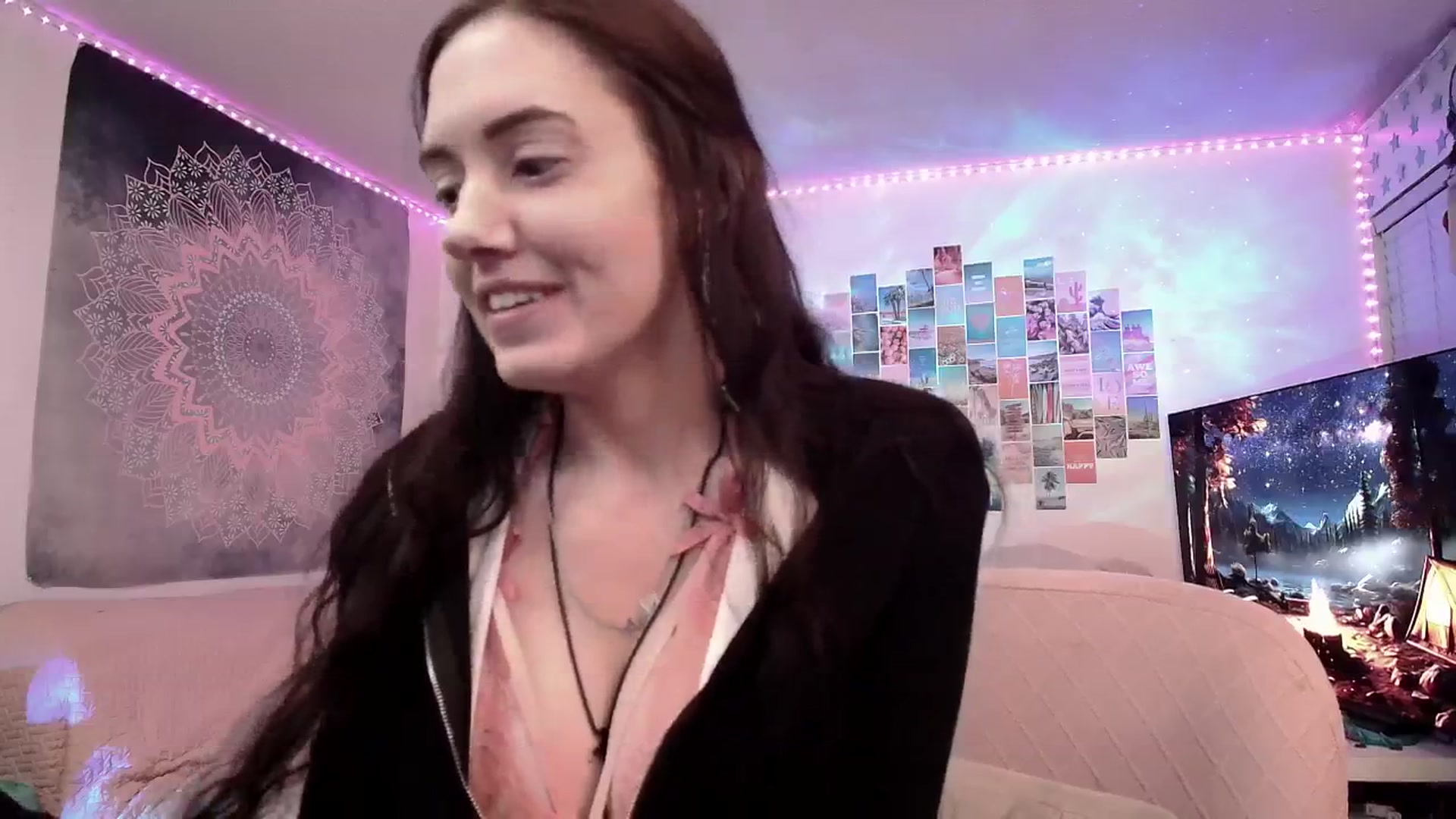 Gallery image thumbnail from Ashley's myfreecams stream on, 03/01/2024, 09:43 image 9 of 20