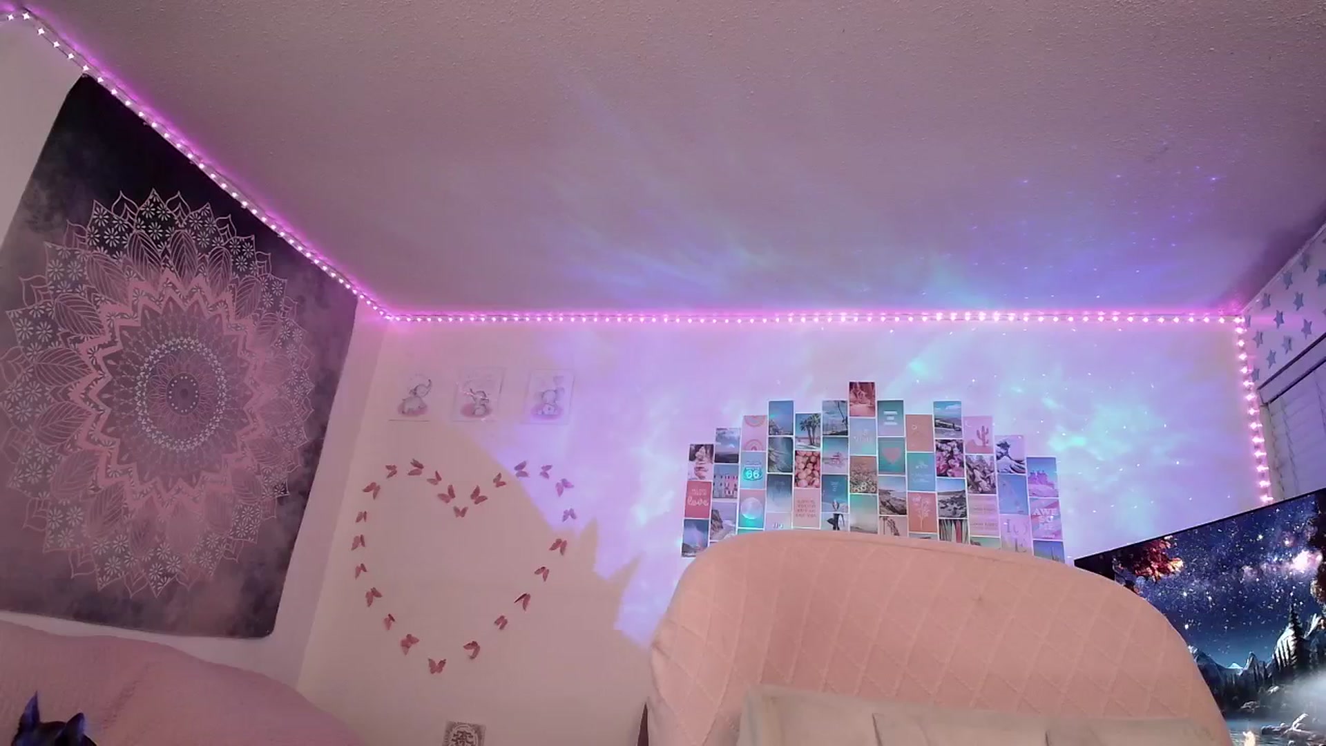 Gallery image thumbnail from Ashley's myfreecams stream on, 03/01/2024, 09:43 image 11 of 20