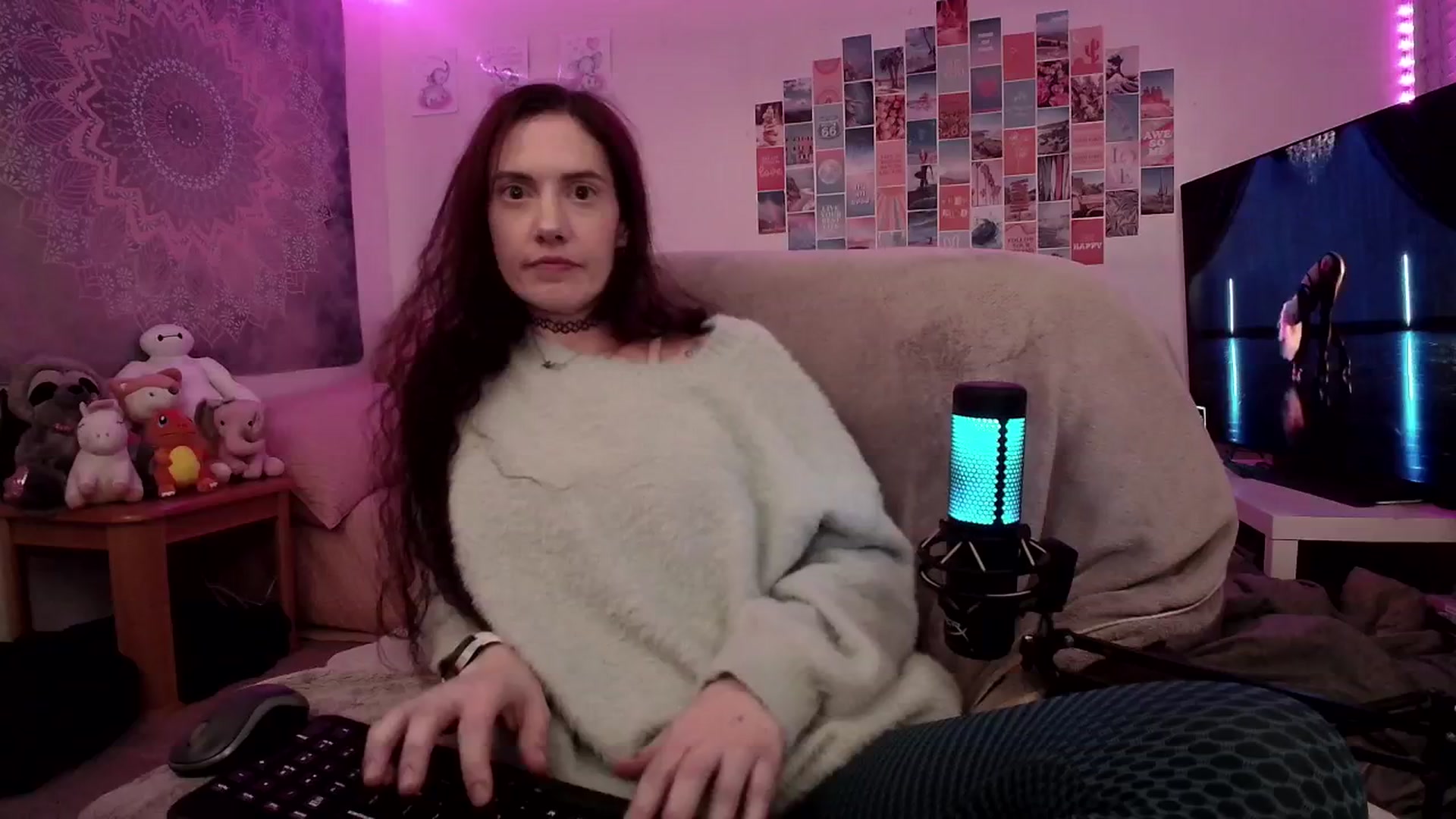 Gallery image thumbnail from Ashley's myfreecams stream on, 10/13/2024, 09:45 image 14 of 20
