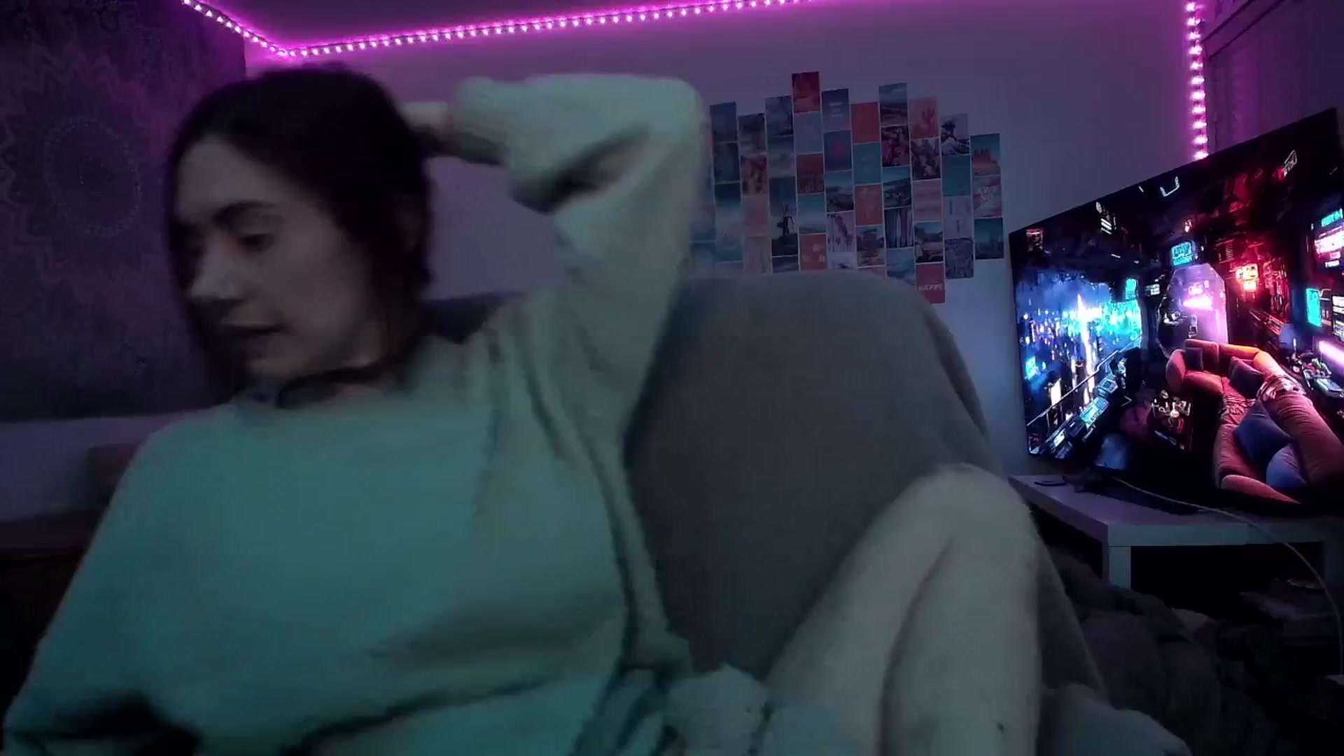 Gallery image thumbnail from Ashley's myfreecams stream on, 10/13/2024, 09:45 image 1 of 20