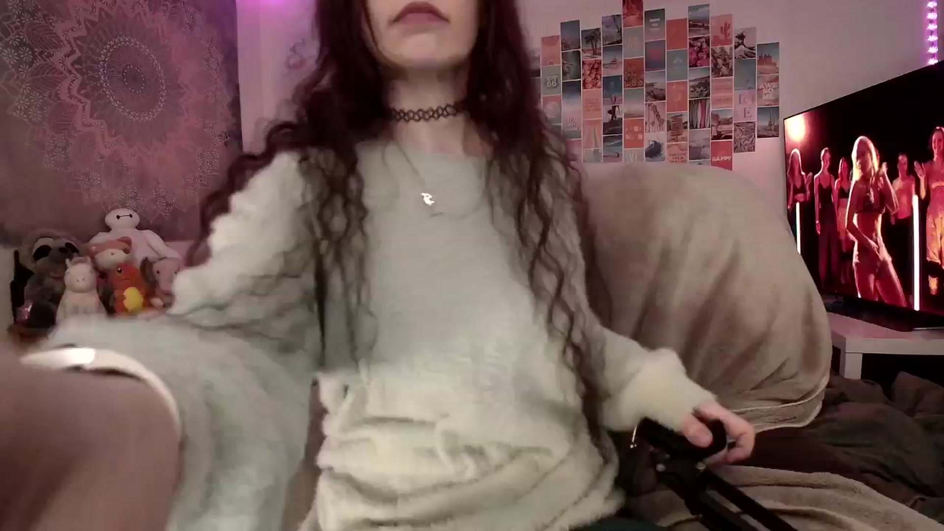 Gallery image thumbnail from Ashley's myfreecams stream on, 10/13/2024, 09:45 image 12 of 20