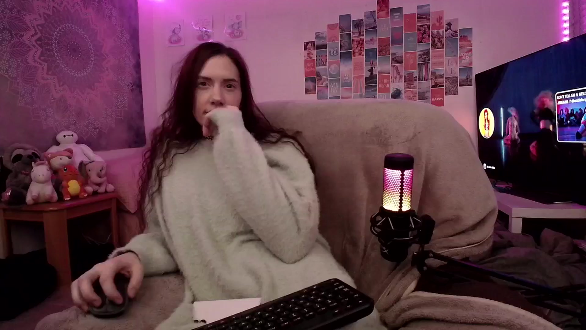 Gallery image thumbnail from Ashley's myfreecams stream on, 10/13/2024, 09:45 image 15 of 20