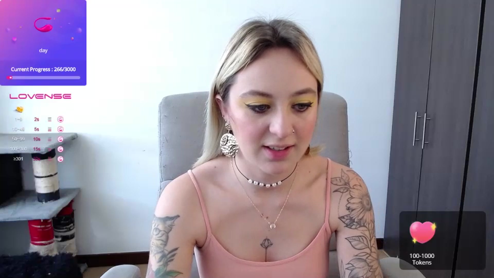 Gallery image thumbnail from Ashley0000's myfreecams stream on, 07/13/2023, 16:58 image 19 of 20