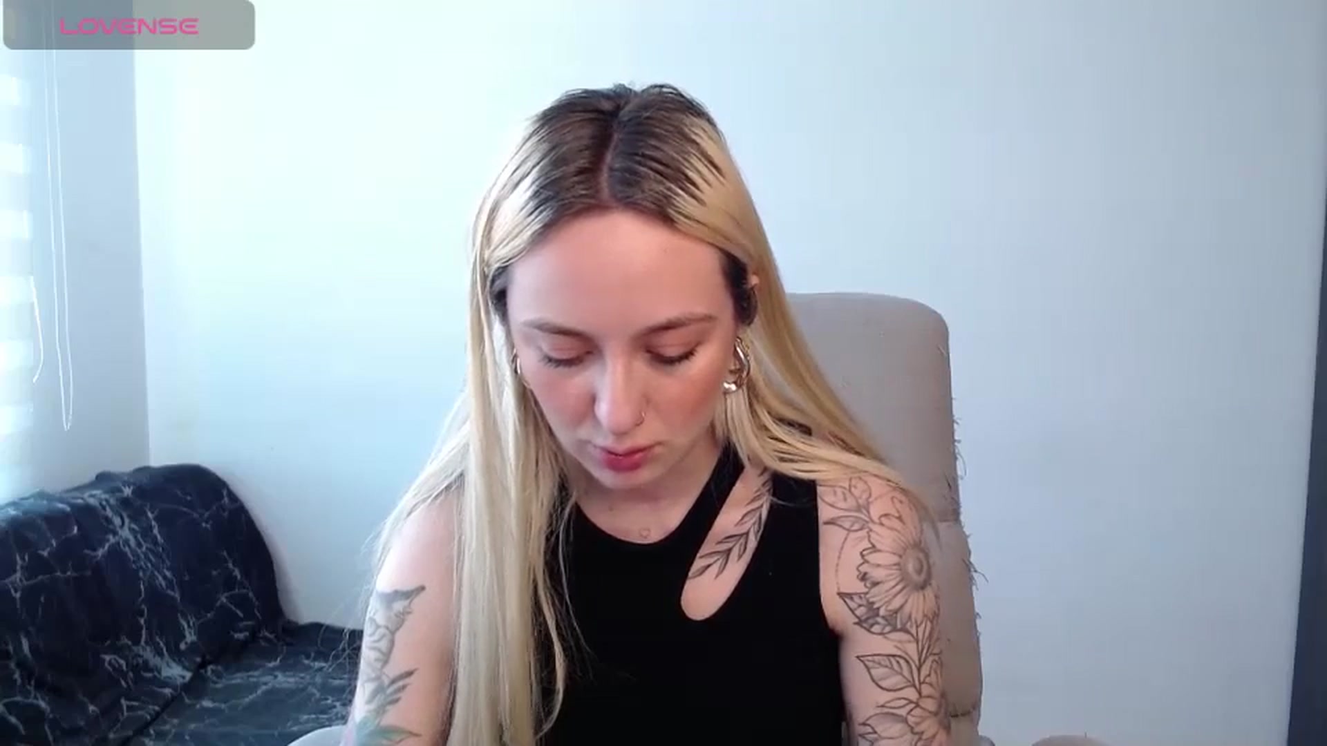 Gallery image thumbnail from Ashley0000's myfreecams stream on, 01/20/2025, 17:56 image 3 of 20