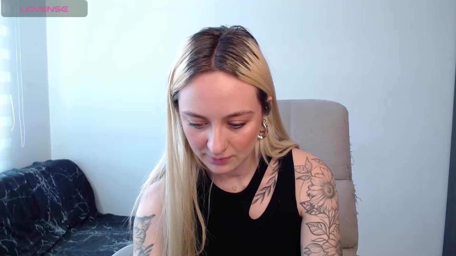 Gallery image thumbnail from Ashley0000's myfreecams stream on, 01/20/2025, 17:56 image 13 of 20