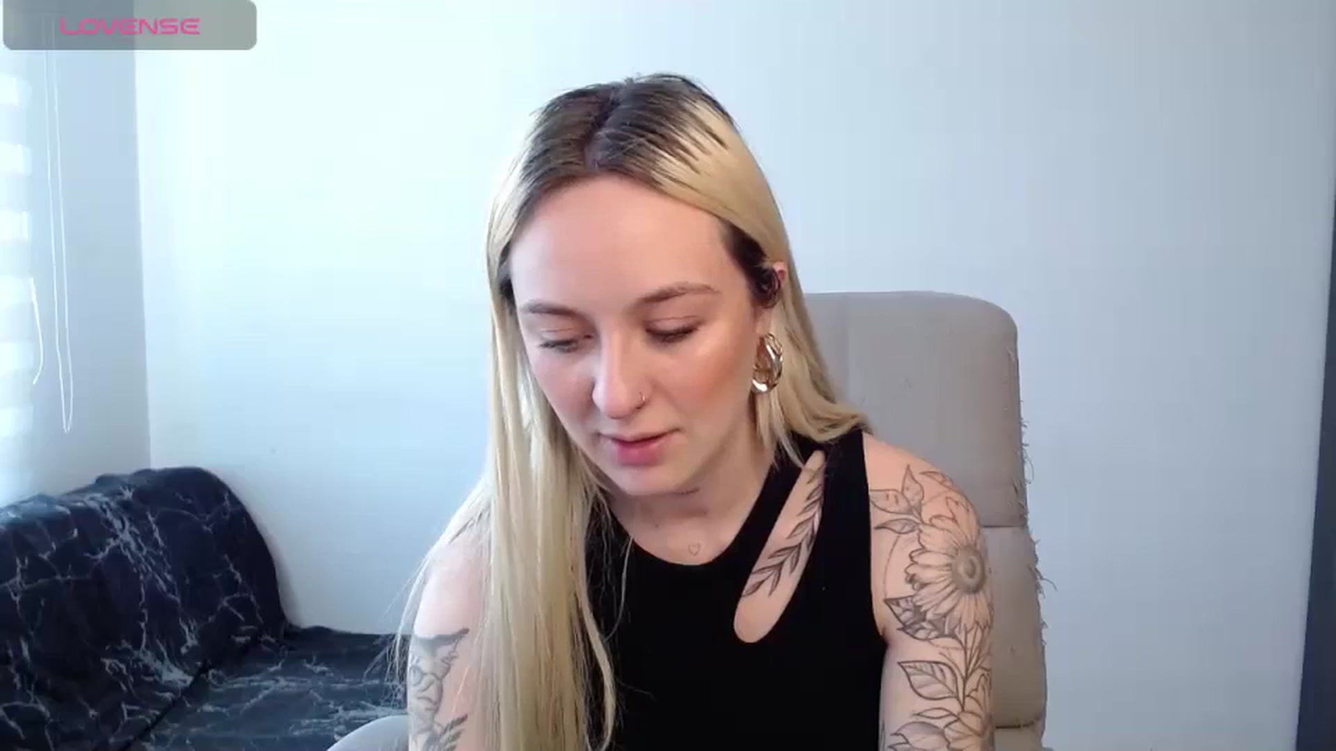 Gallery image thumbnail from Ashley0000's myfreecams stream on, 01/20/2025, 17:56 image 12 of 20