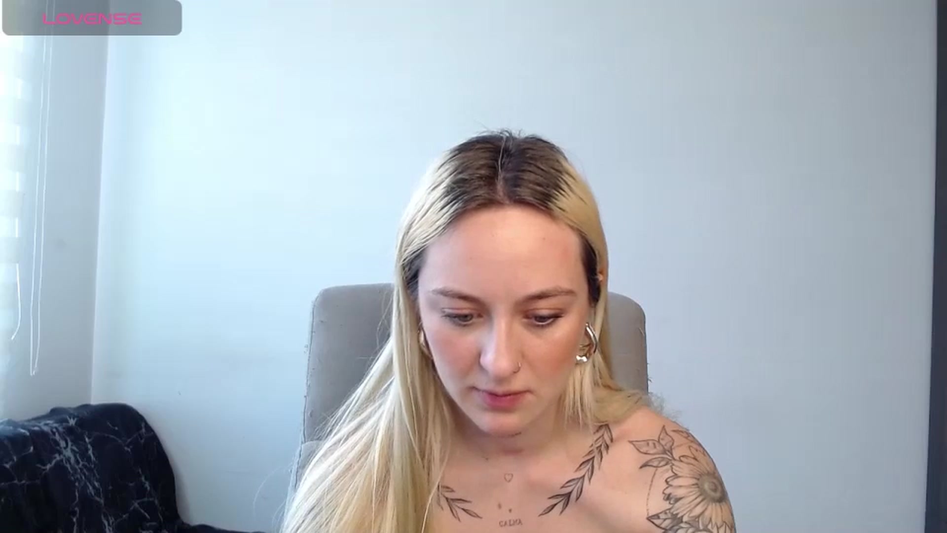 Gallery image thumbnail from Ashley0000's myfreecams stream on, 01/20/2025, 18:41 image 6 of 20