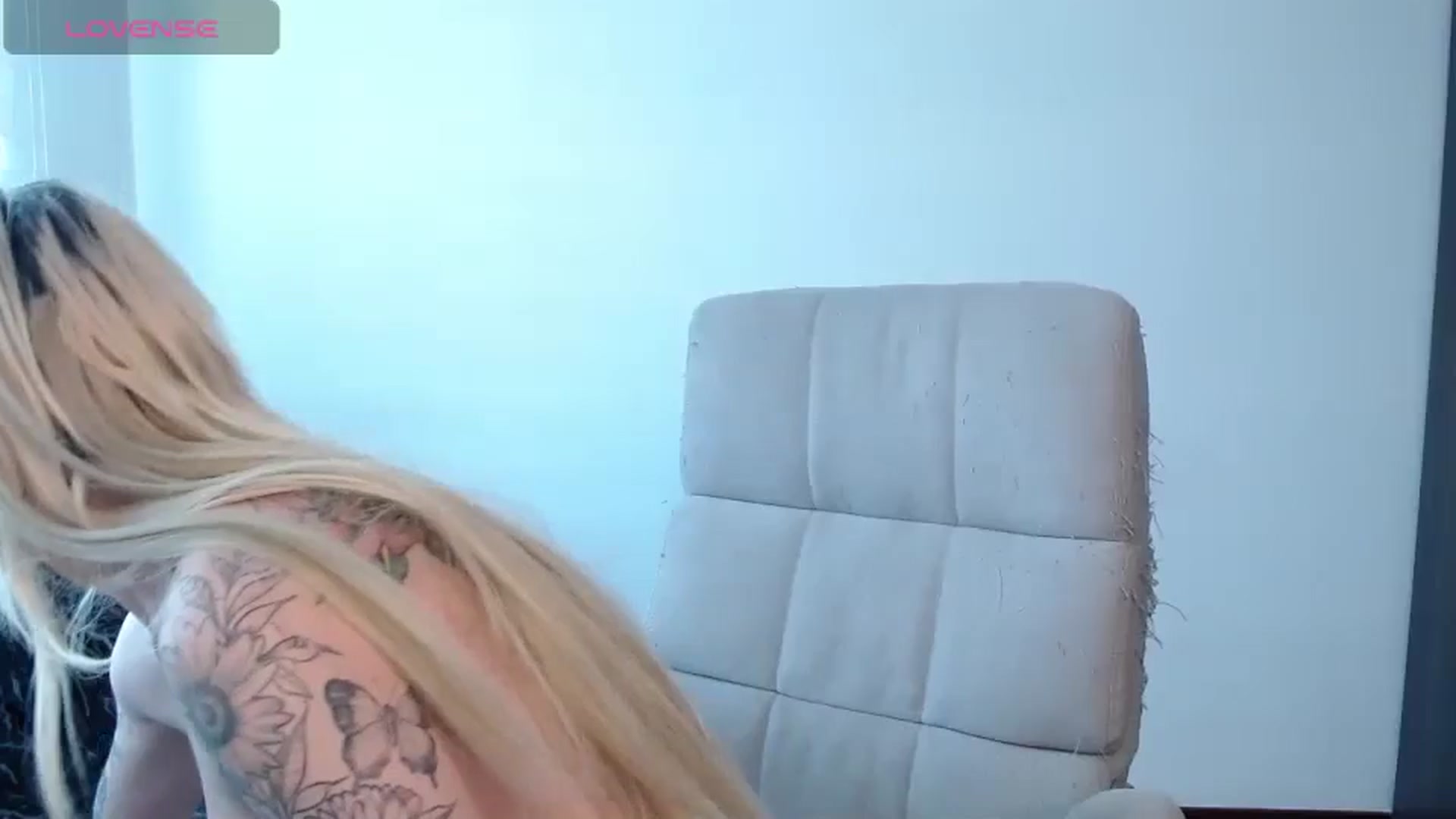 Gallery image thumbnail from Ashley0000's myfreecams stream on, 01/20/2025, 18:41 image 11 of 20