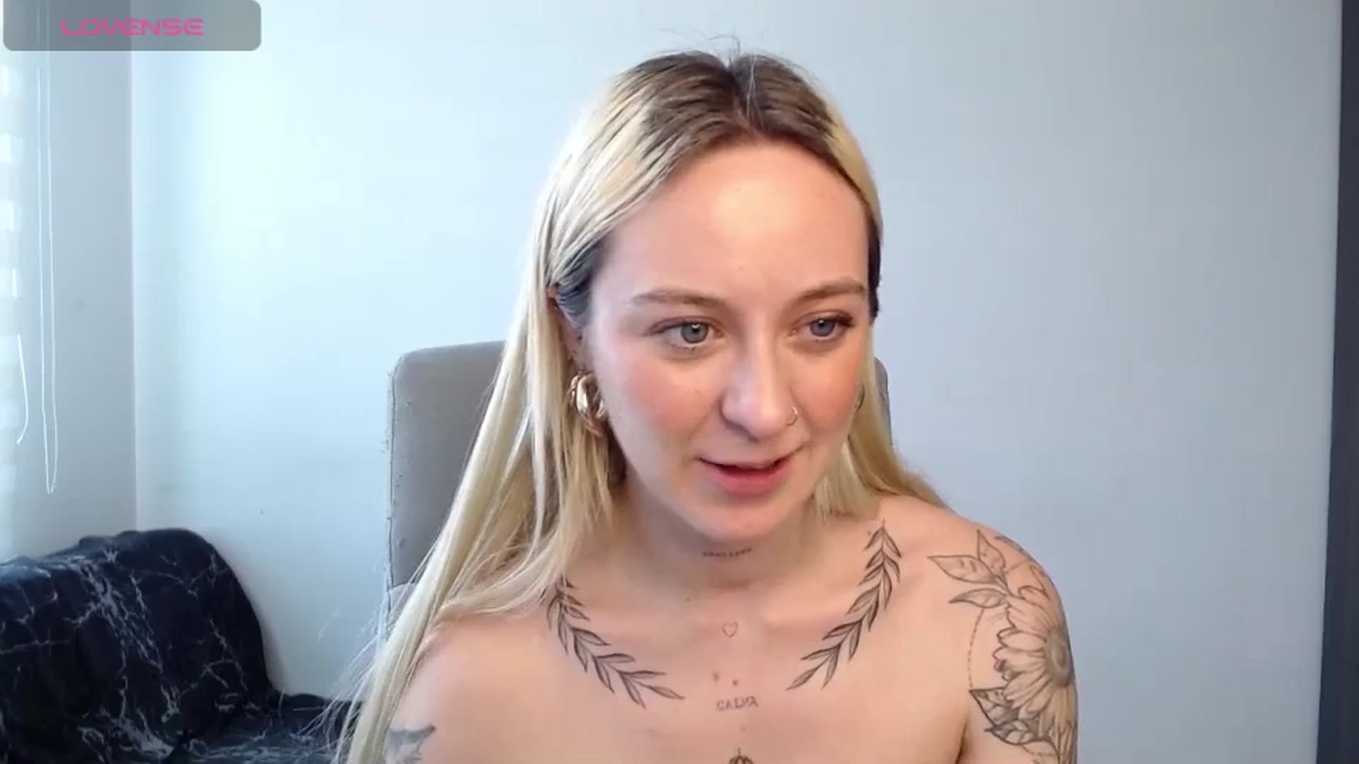 Gallery image thumbnail from Ashley0000's myfreecams stream on, 01/20/2025, 18:41 image 18 of 20