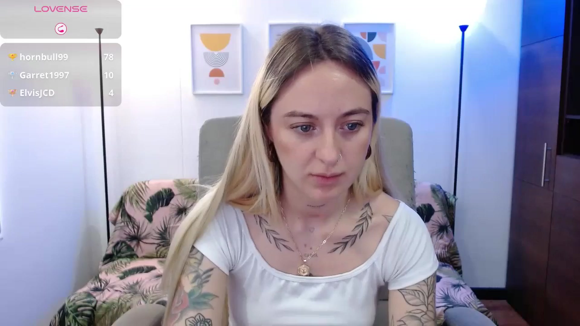 Gallery image thumbnail from Ashley0000's myfreecams stream on, 04/22/2025, 20:03 image 11 of 20