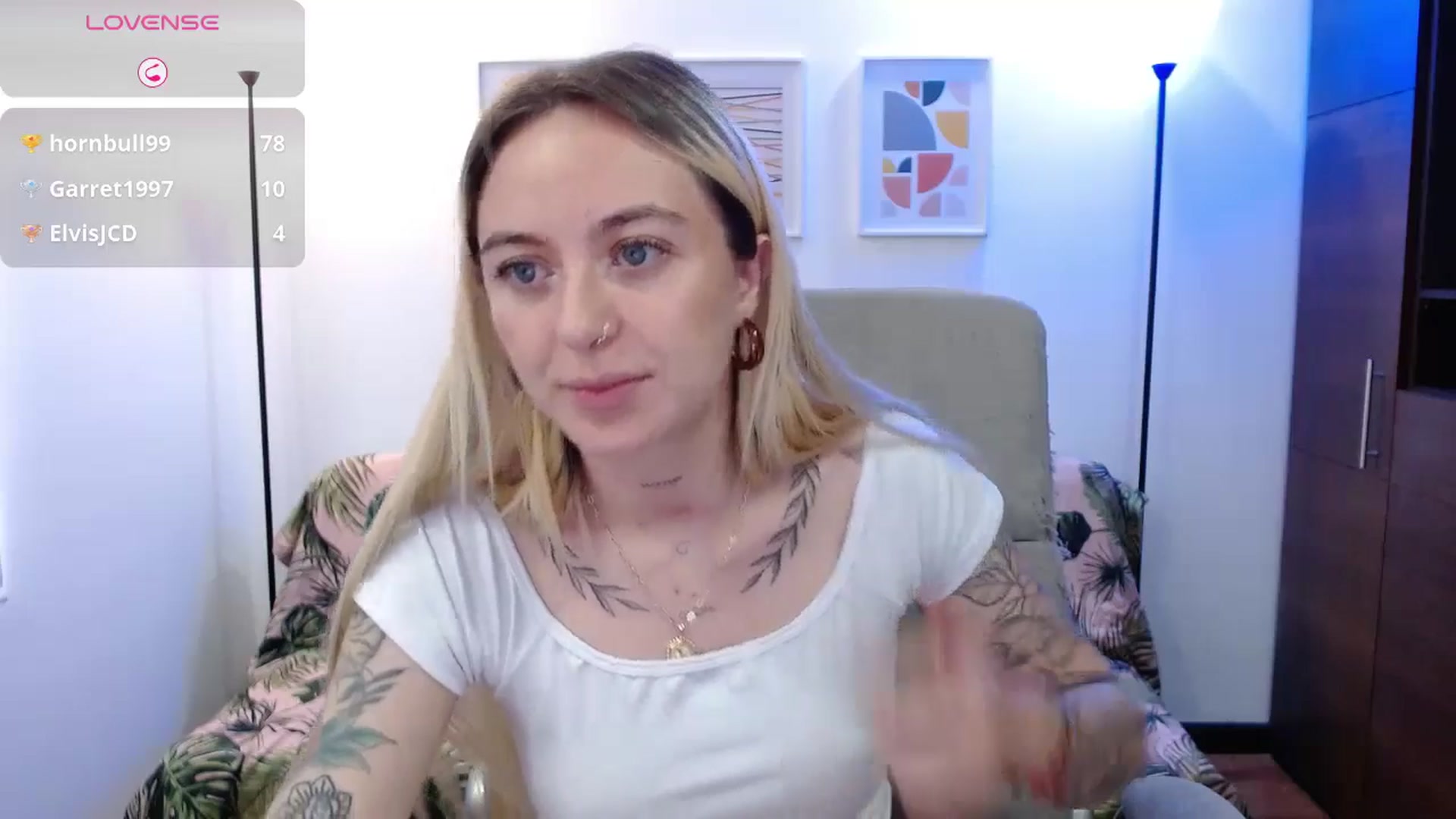 Gallery image thumbnail from Ashley0000's myfreecams stream on, 04/22/2025, 20:03 image 9 of 20