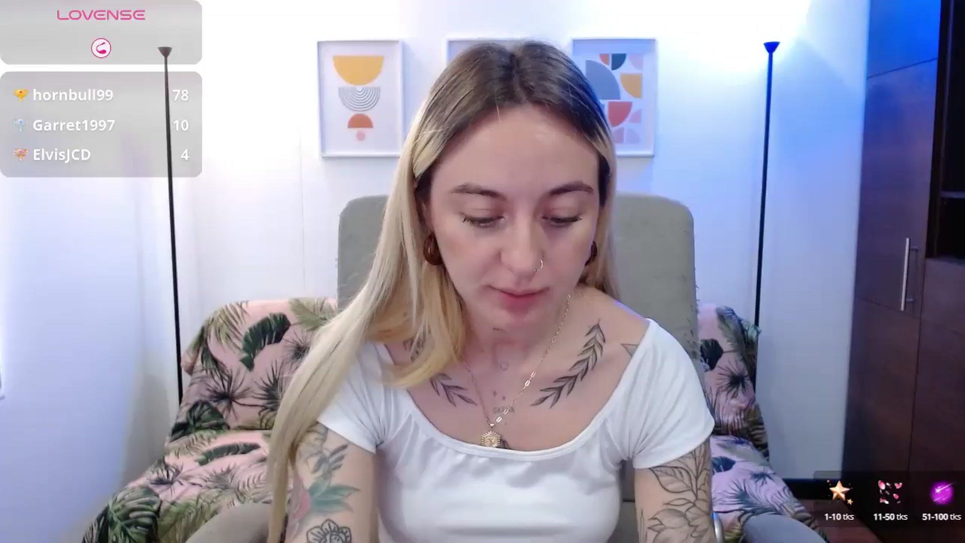 Gallery image thumbnail from Ashley0000's myfreecams stream on, 04/22/2025, 20:03 image 1 of 20