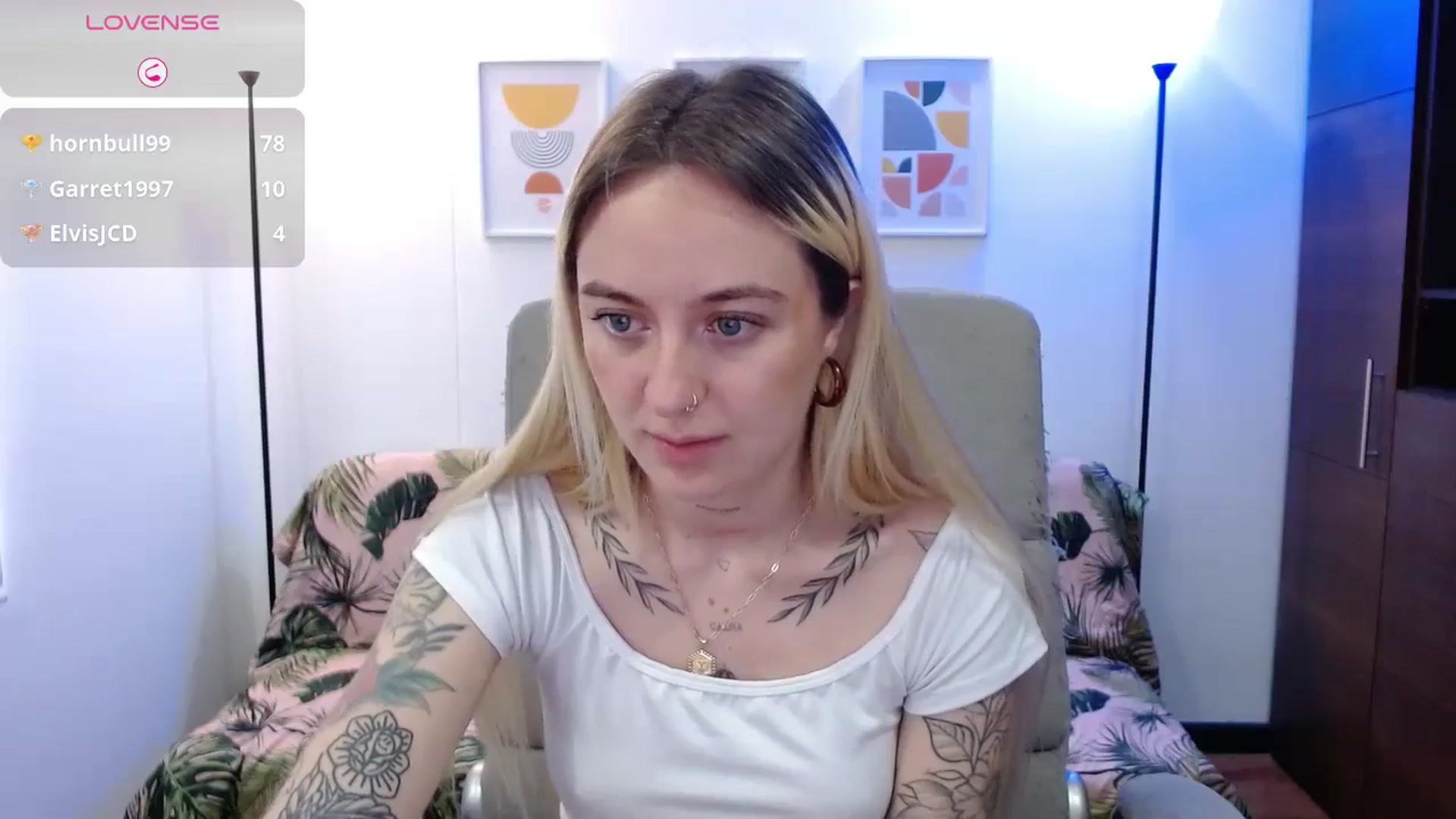 Gallery image thumbnail from Ashley0000's myfreecams stream on, 04/22/2025, 20:03 image 8 of 20