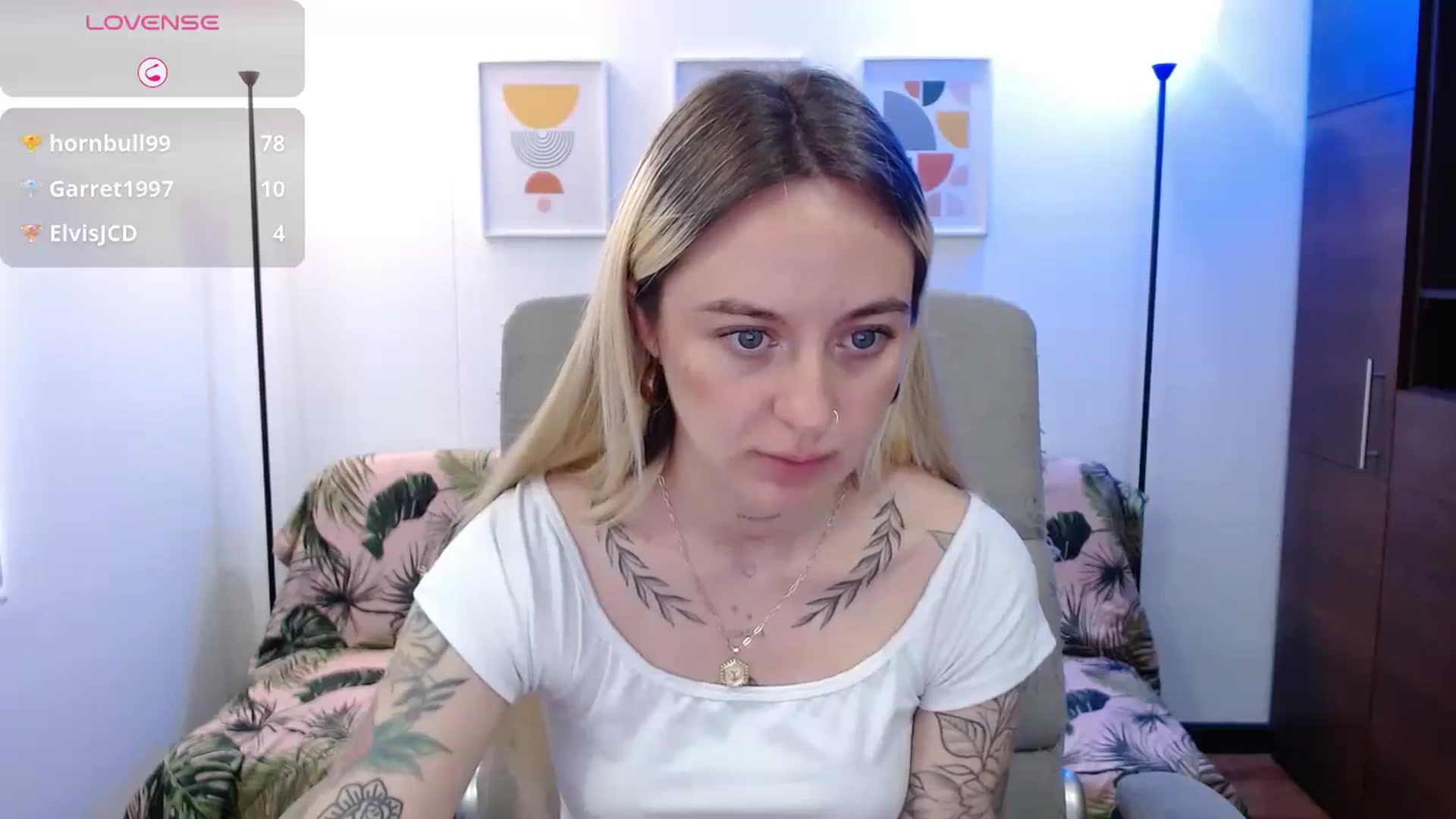 Gallery image thumbnail from Ashley0000's myfreecams stream on, 04/22/2025, 20:03 image 4 of 20
