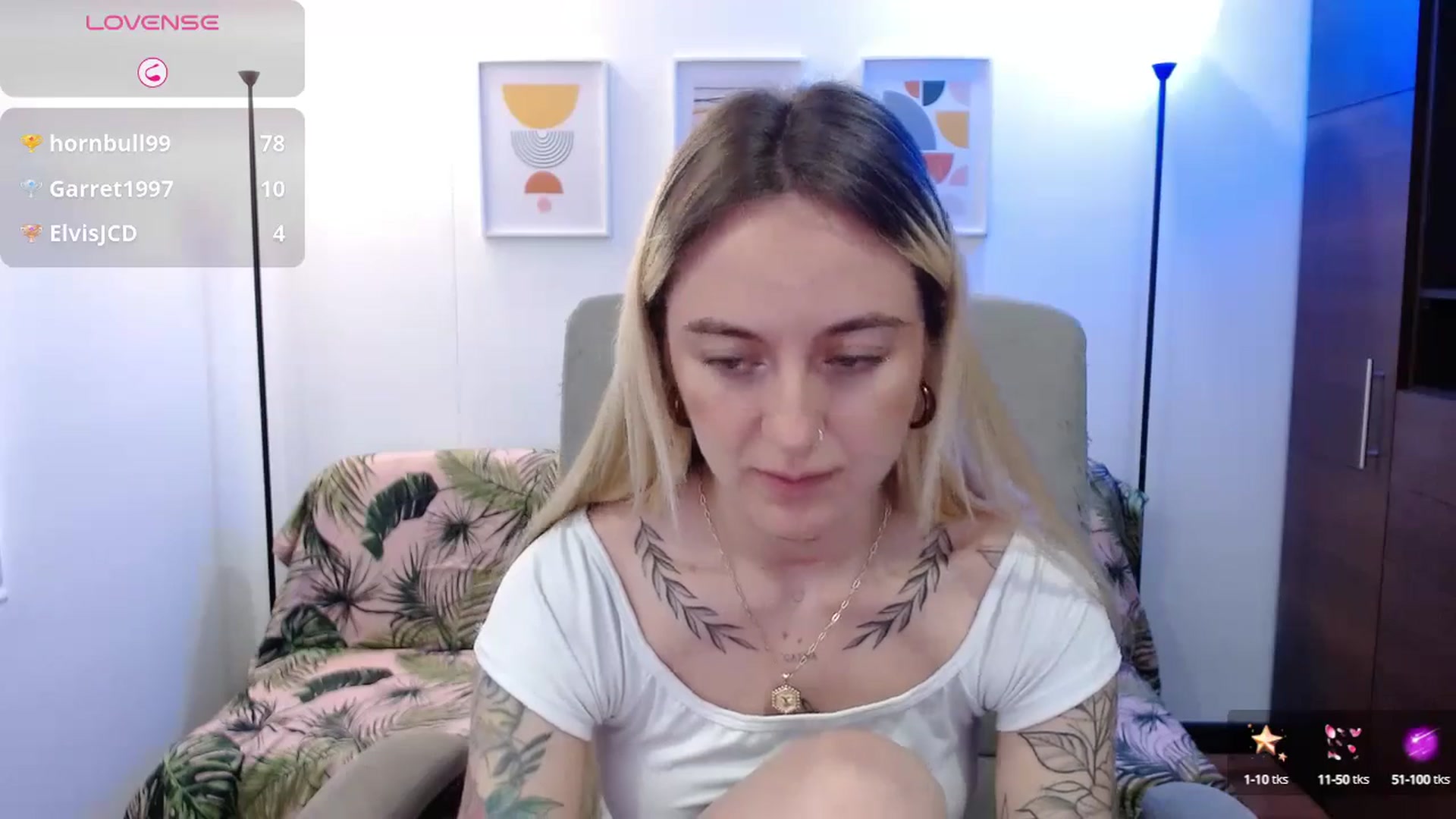 Gallery image thumbnail from Ashley0000's myfreecams stream on, 04/22/2025, 20:03 image 20 of 20