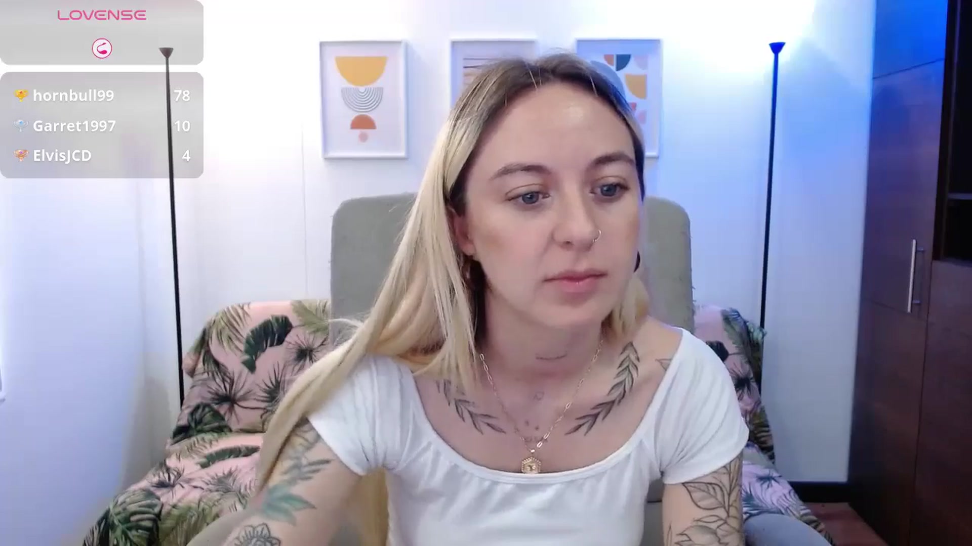Gallery image thumbnail from Ashley0000's myfreecams stream on, 04/22/2025, 20:03 image 10 of 20