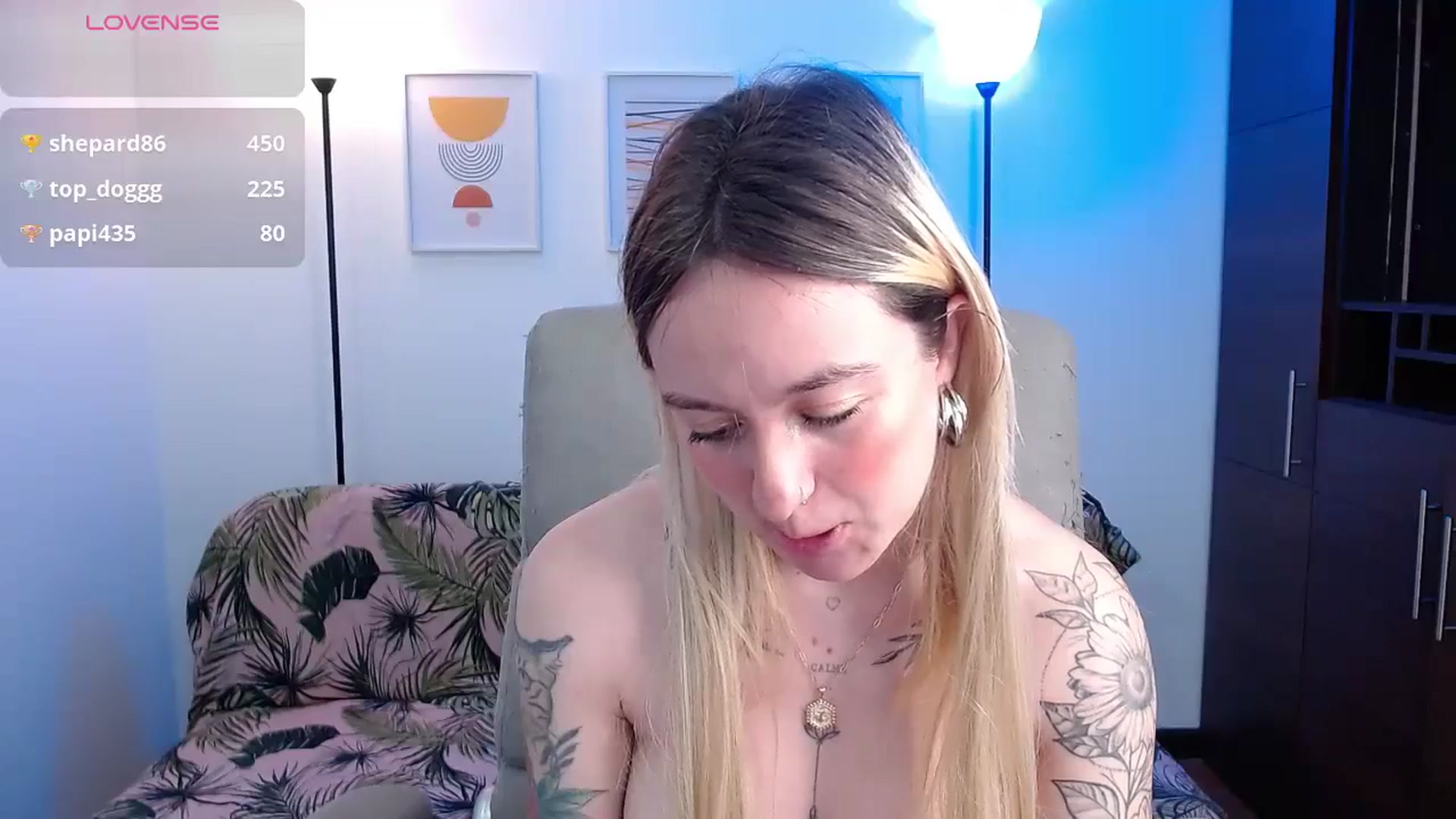 Gallery image thumbnail from Ashley0000's myfreecams stream on, 05/12/2025, 01:26 image 17 of 20