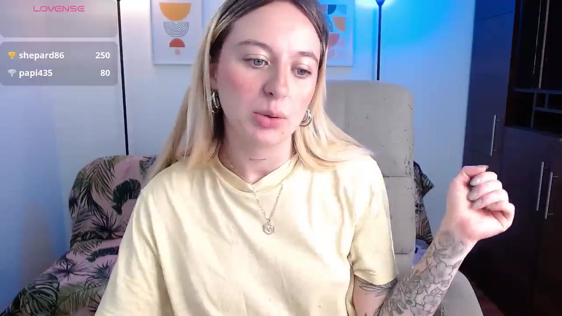 Gallery image thumbnail from Ashley0000's myfreecams stream on, 05/12/2025, 01:26 image 4 of 20