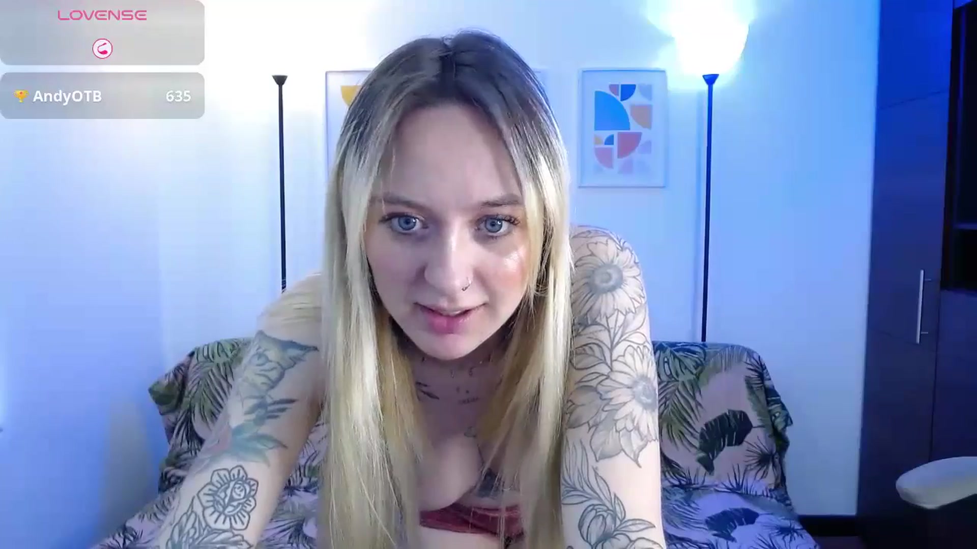 Gallery image thumbnail from Ashley0000's myfreecams stream on, 05/26/2025, 18:46 image 17 of 20