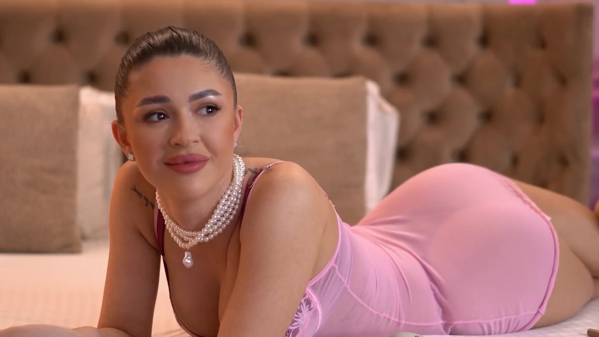 Gallery image thumbnail from AshleyBae's myfreecams stream on, 04/04/2025, 11:06 image 18 of 20