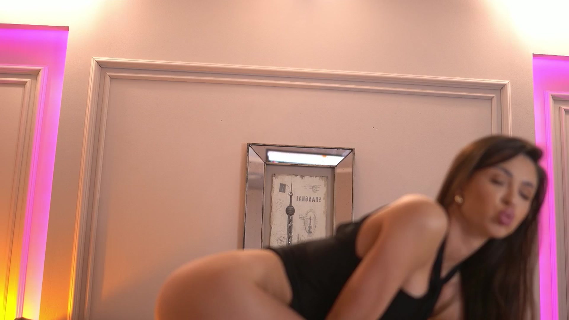 Gallery image thumbnail from AshleyBae's myfreecams stream on, 09/30/2025, 12:04 image 13 of 20