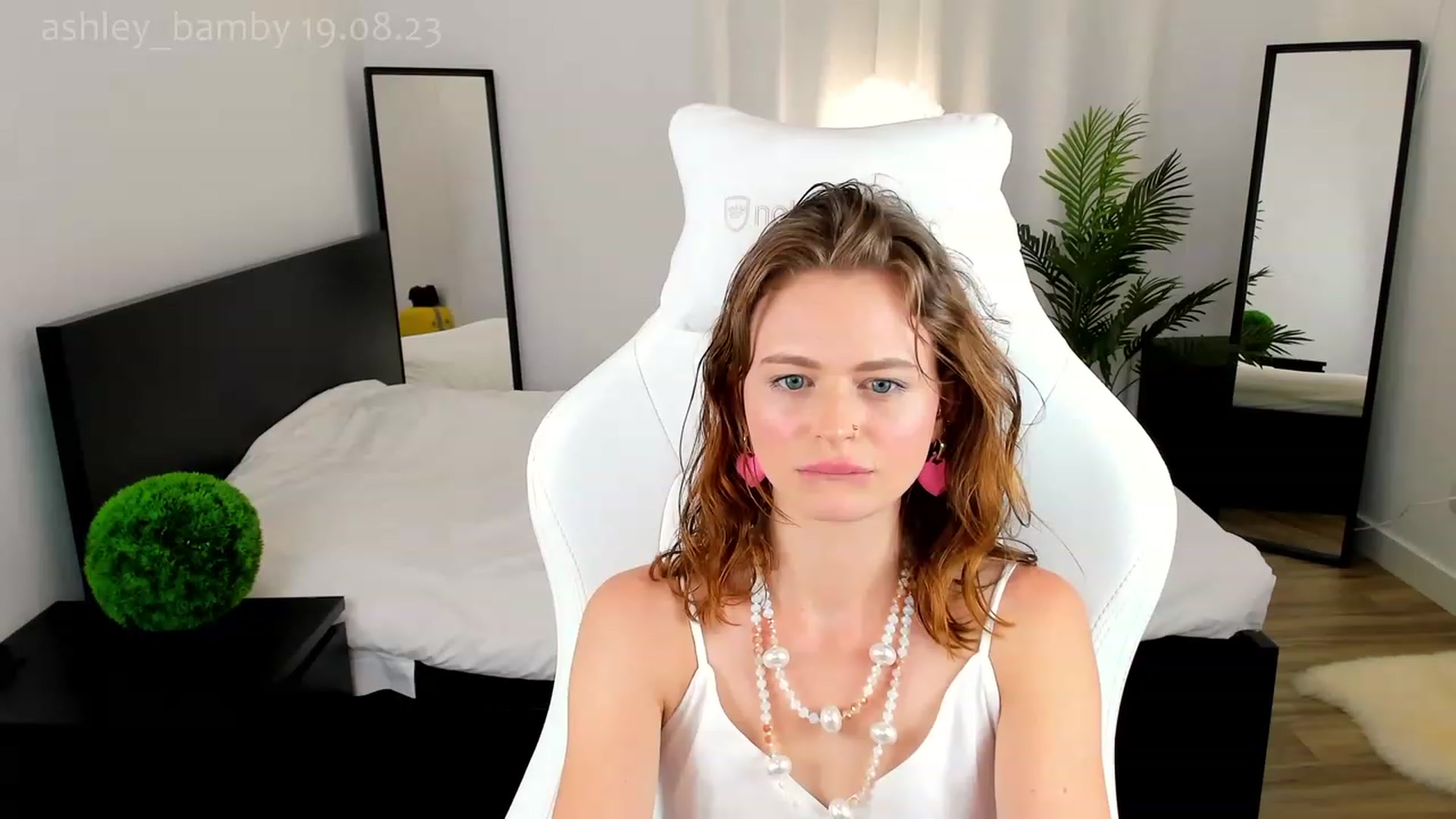 Gallery image thumbnail from AshleyBamby's myfreecams stream on, 08/19/2023, 20:00 image 5 of 20