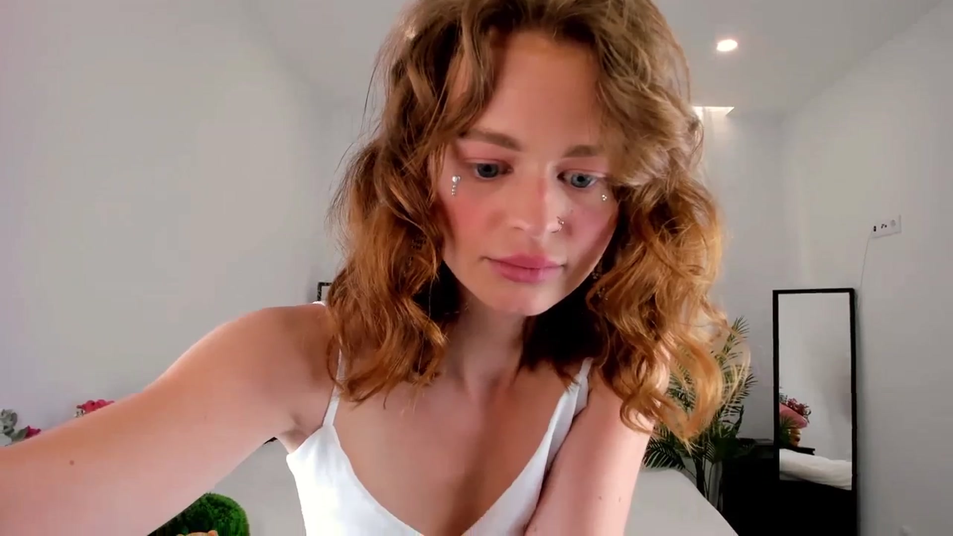 Gallery image thumbnail from AshleyBamby's myfreecams stream on, 08/27/2023, 18:49 image 17 of 20