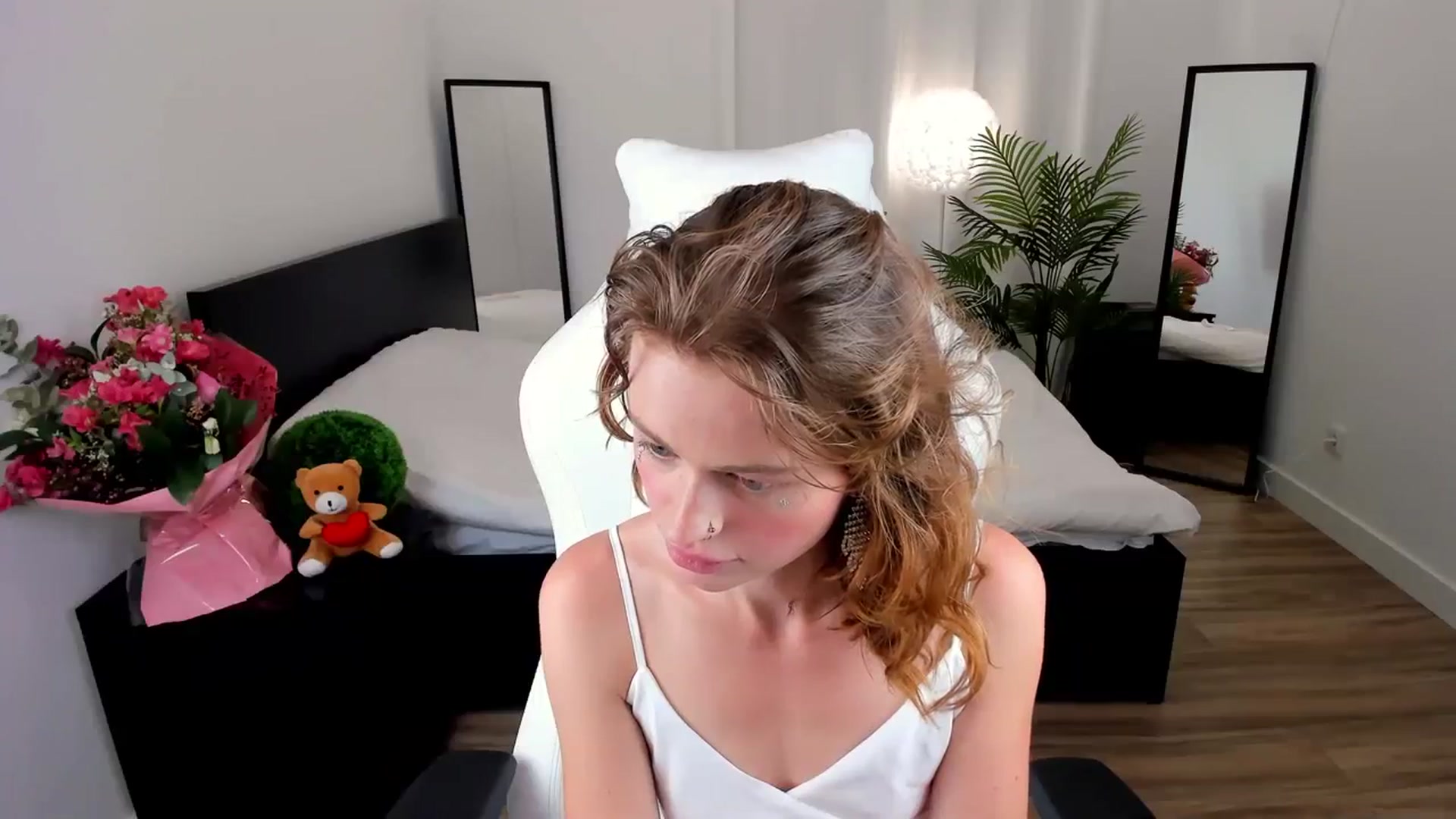 Gallery image thumbnail from AshleyBamby's myfreecams stream on, 08/27/2023, 23:26 image 14 of 20