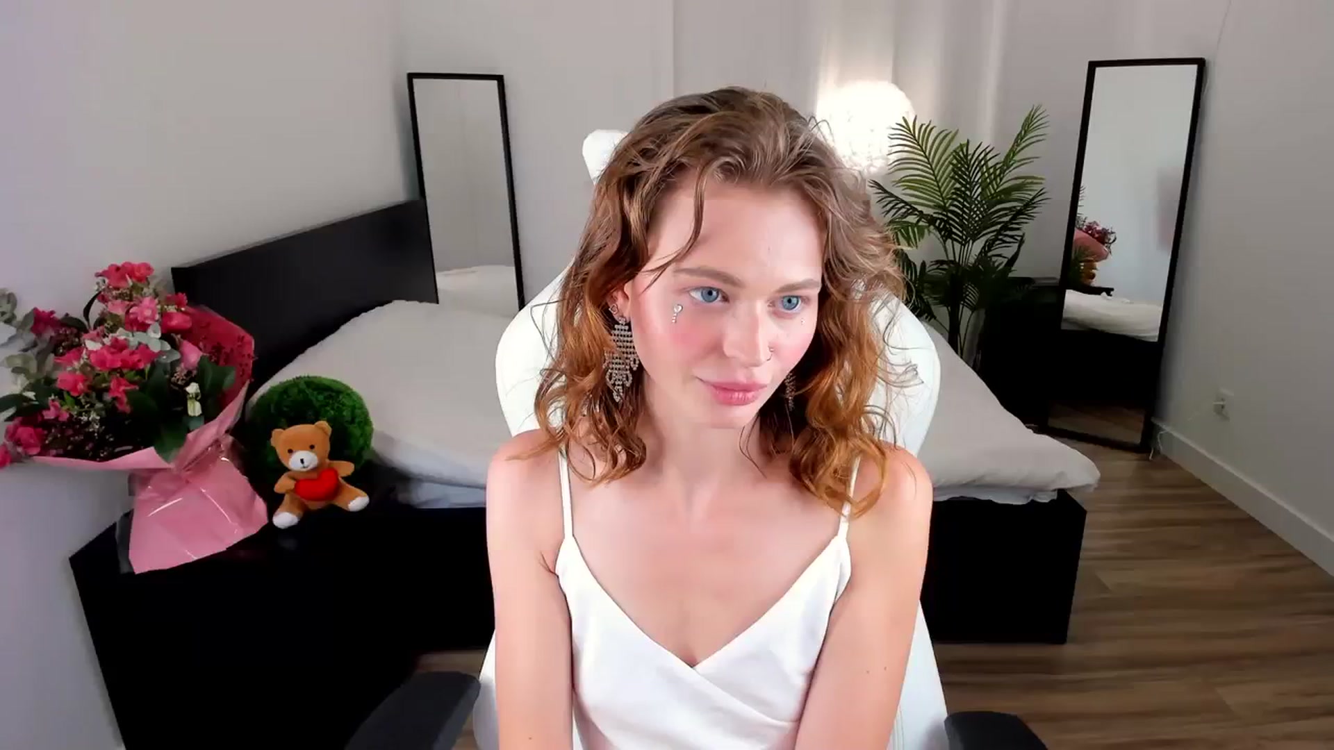 Gallery image thumbnail from AshleyBamby's myfreecams stream on, 08/27/2023, 23:26 image 11 of 20