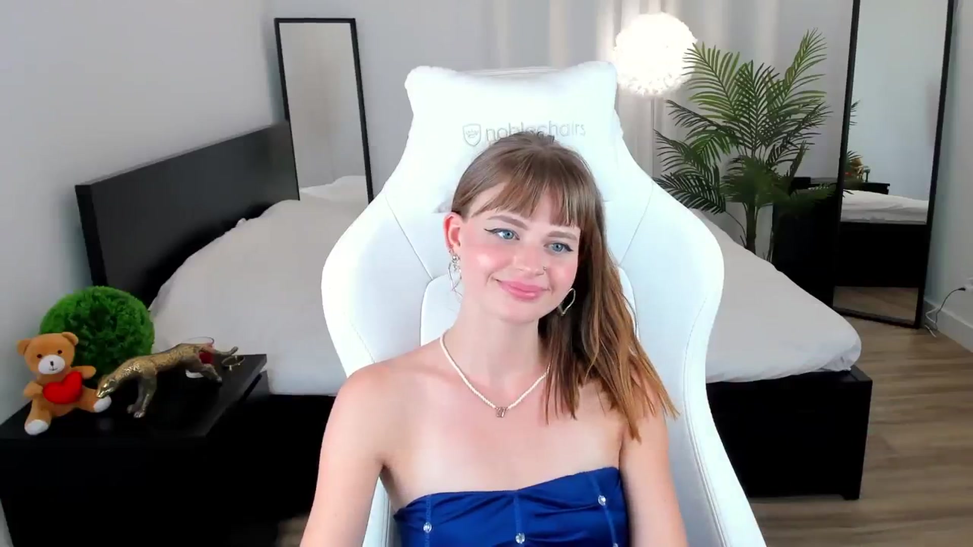 Gallery image thumbnail from AshleyBamby's myfreecams stream on, 09/06/2023, 21:43 image 2 of 20