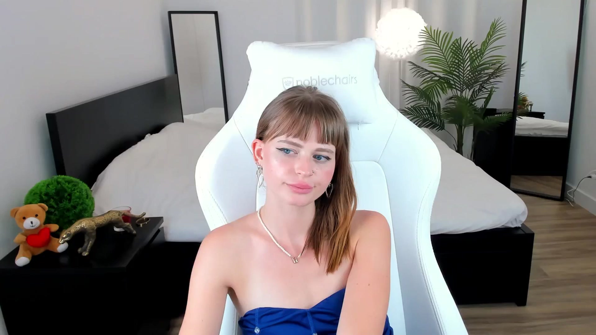 Gallery image thumbnail from AshleyBamby's myfreecams stream on, 09/06/2023, 21:43 image 3 of 20