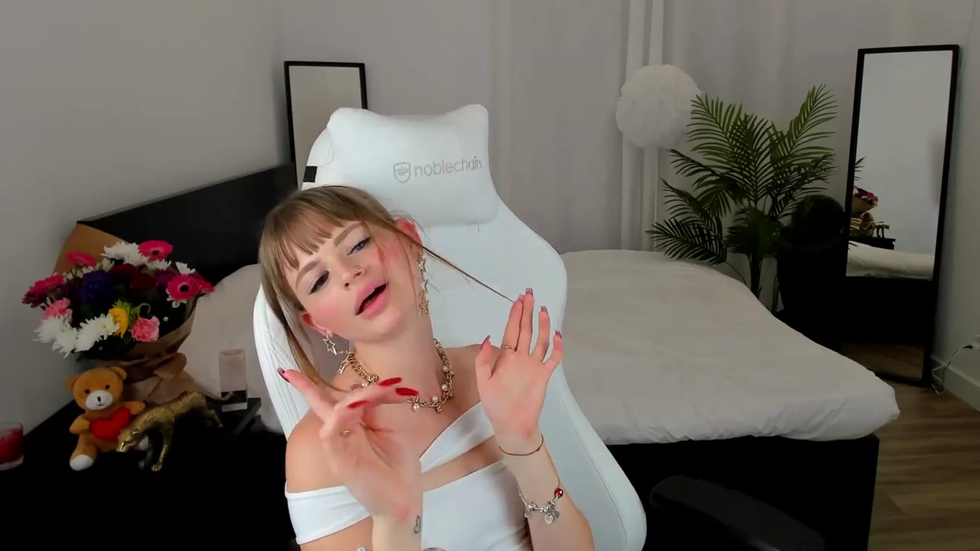 Gallery image thumbnail from AshleyBamby's myfreecams stream on, 09/08/2023, 23:08 image 20 of 20